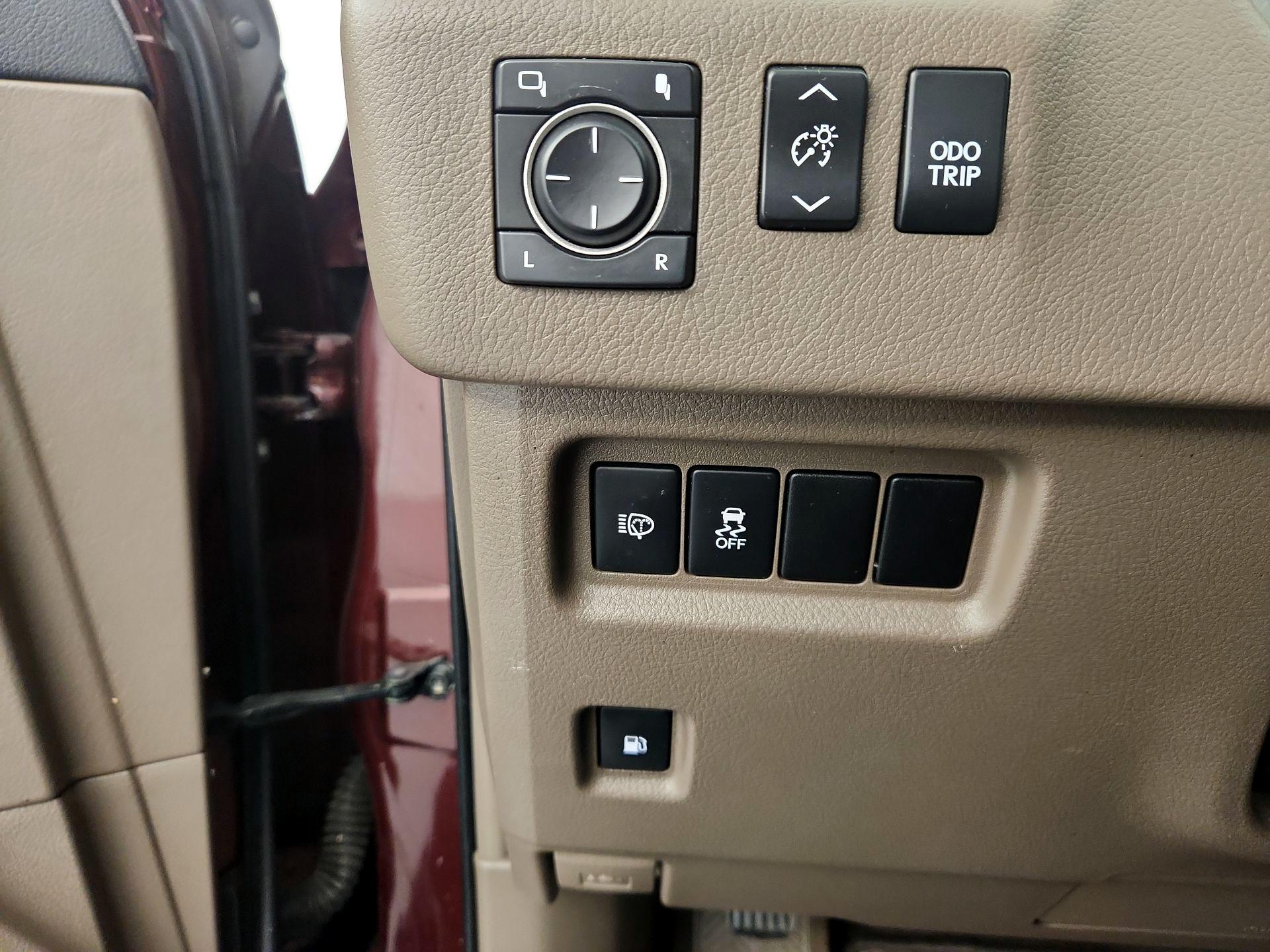 Thumbnail: 2015 Lexus GX - 13
