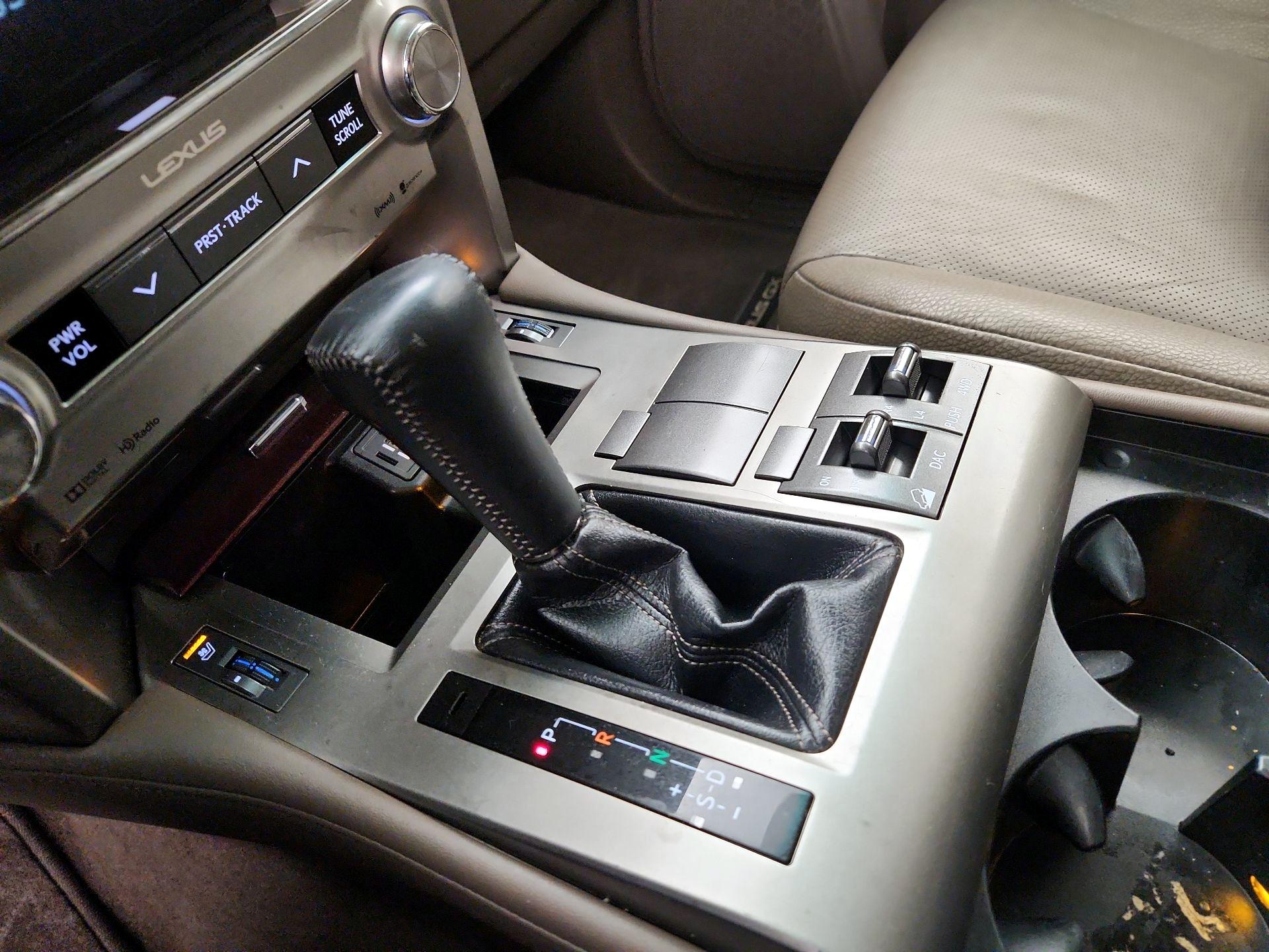 Thumbnail: 2015 Lexus GX - 18