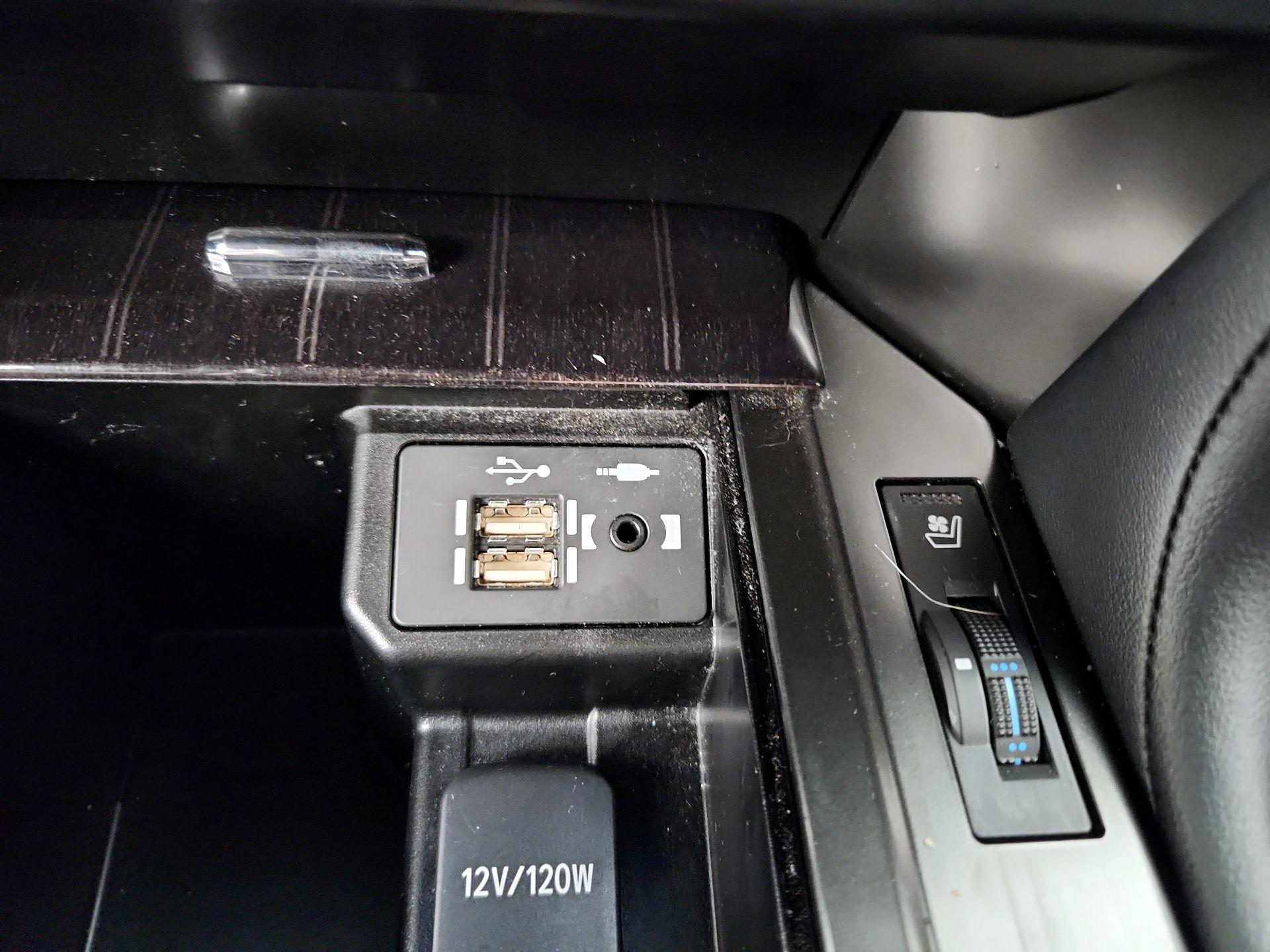 Thumbnail: 2023 Lexus GX - 19