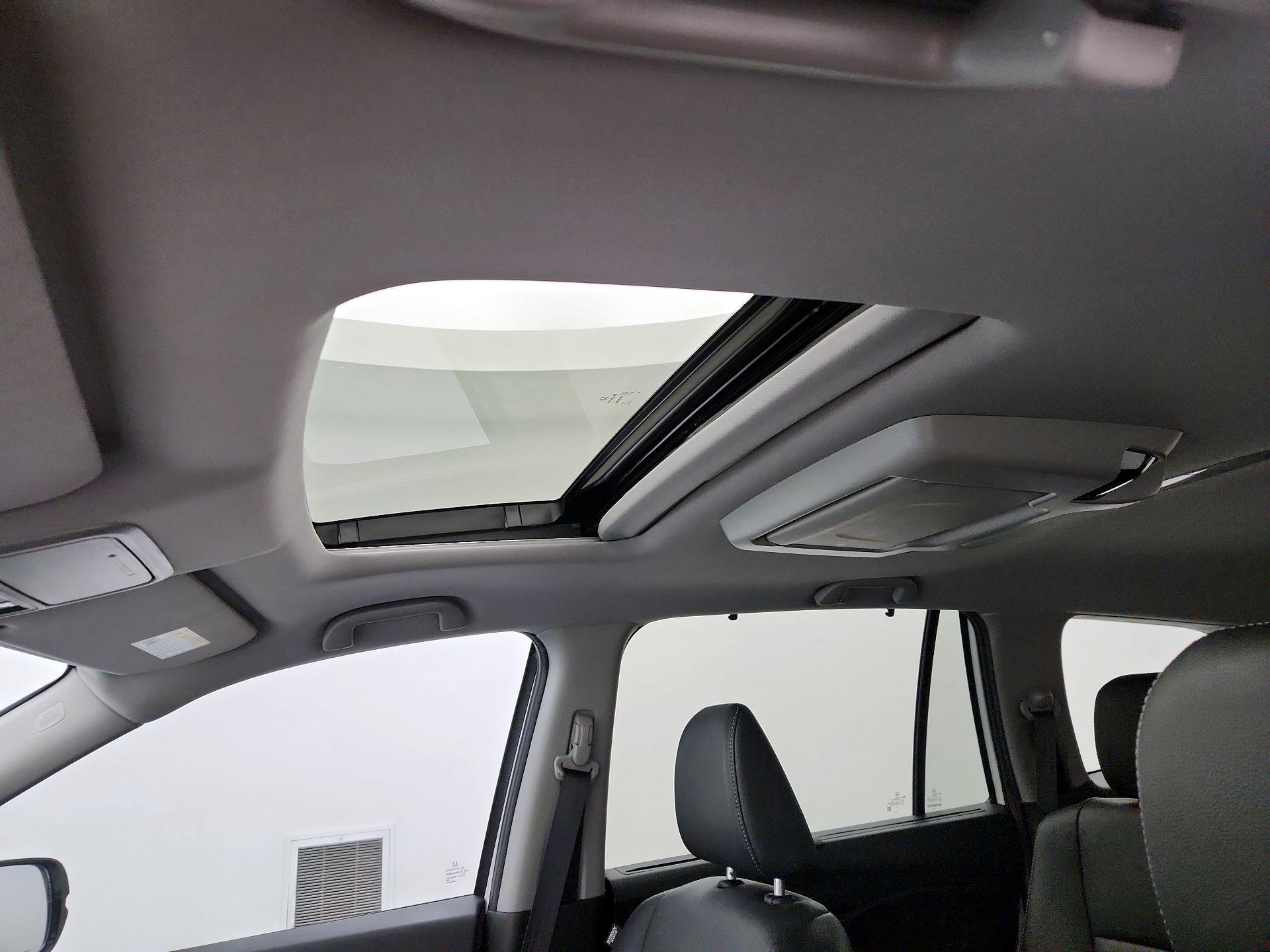 Thumbnail: 2020 Honda Pilot - 20