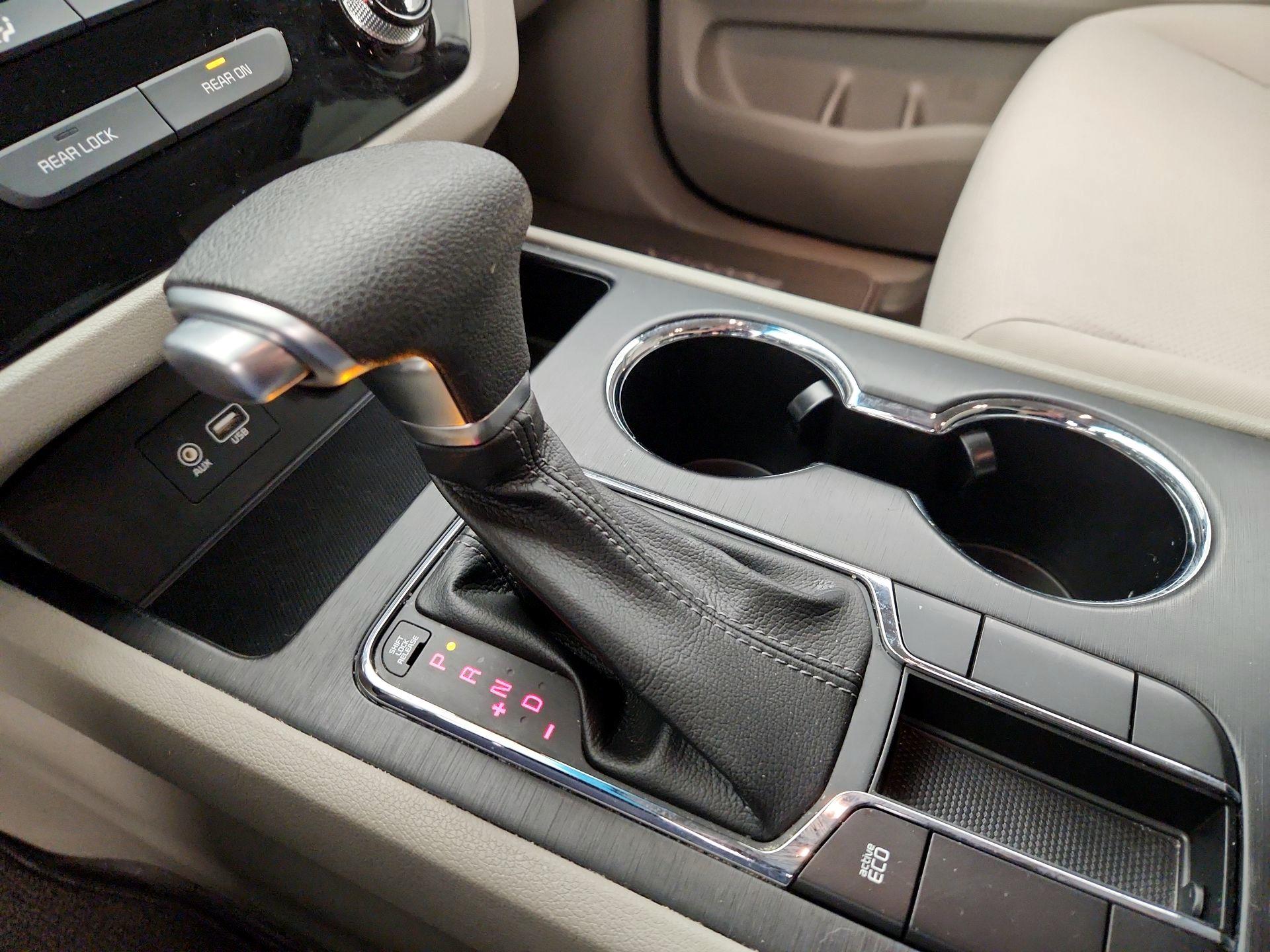 Thumbnail: 2019 Kia Sedona - 17