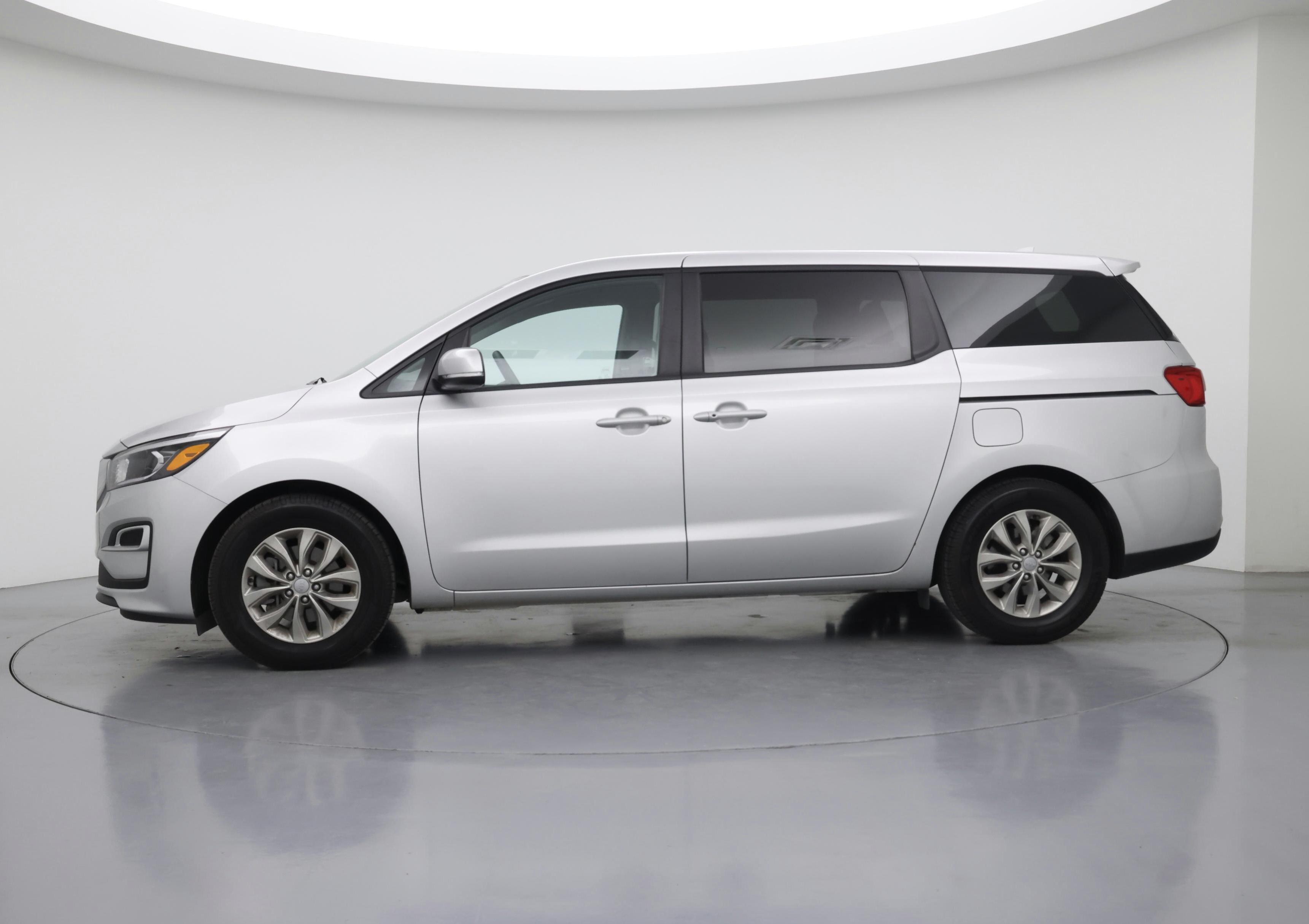 Thumbnail: 2019 Kia Sedona - 3