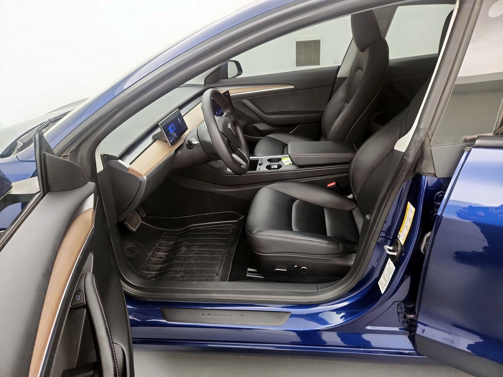 Thumbnail: 2023 Tesla Model 3 - 11