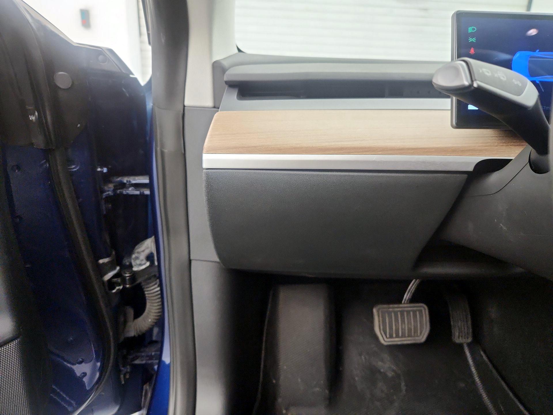 Thumbnail: 2023 Tesla Model 3 - 13