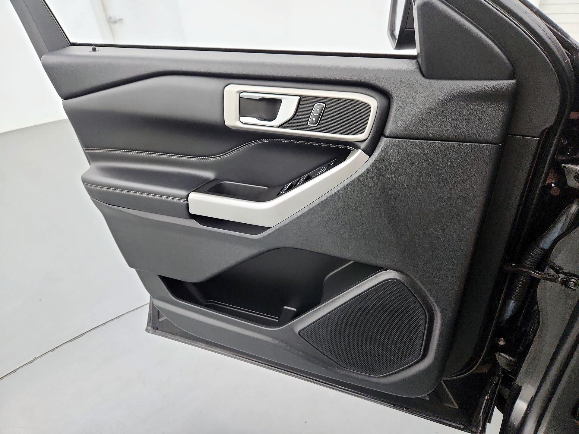 Thumbnail: 2021 Ford Explorer - 12