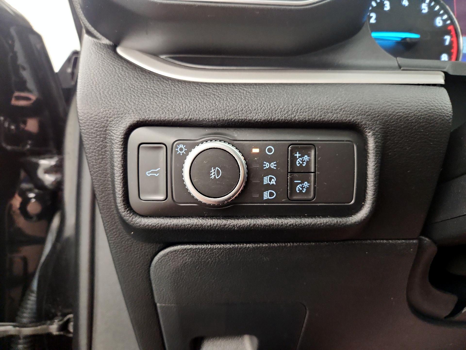 Thumbnail: 2021 Ford Explorer - 13