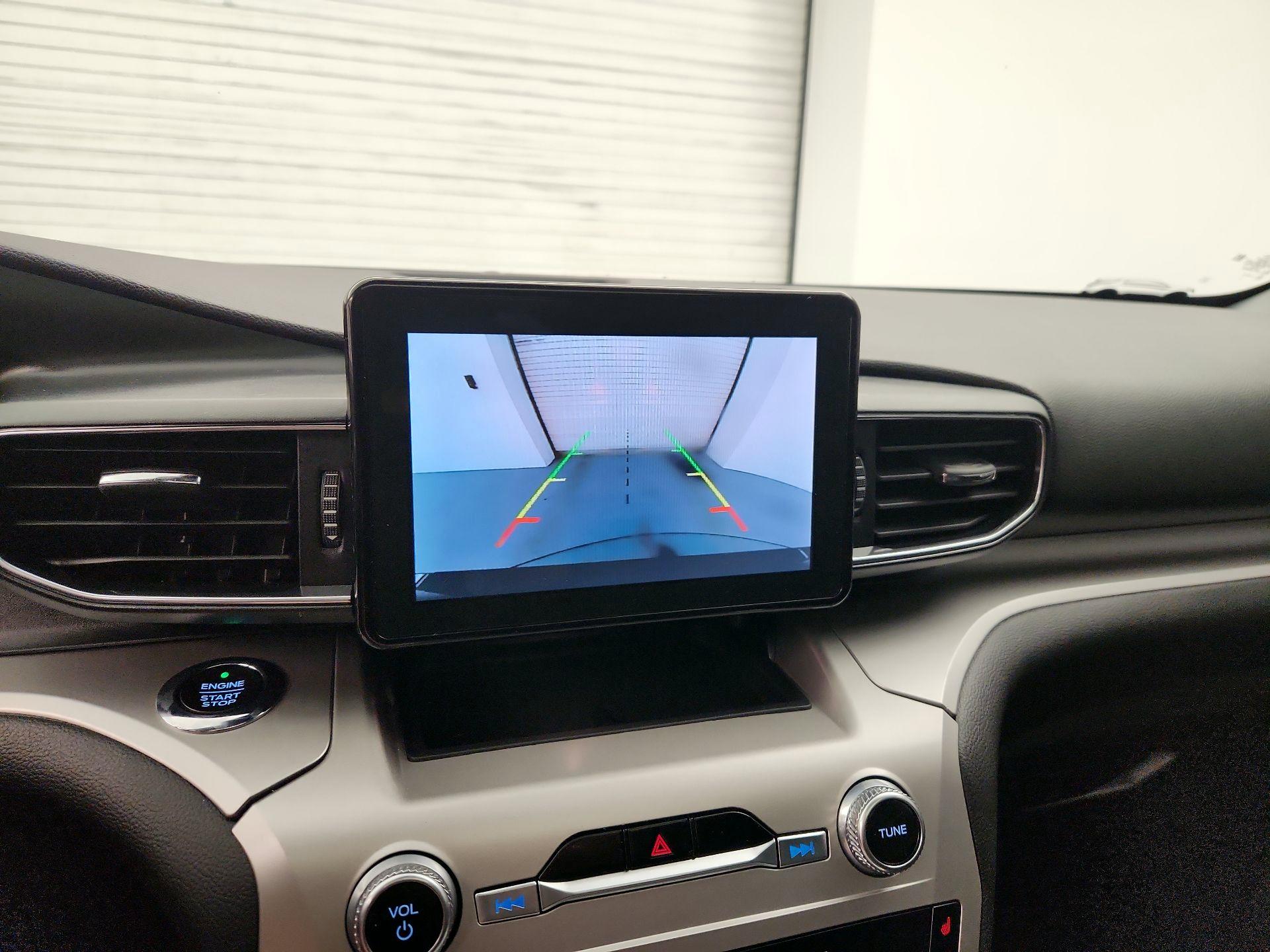 Thumbnail: 2021 Ford Explorer - 14