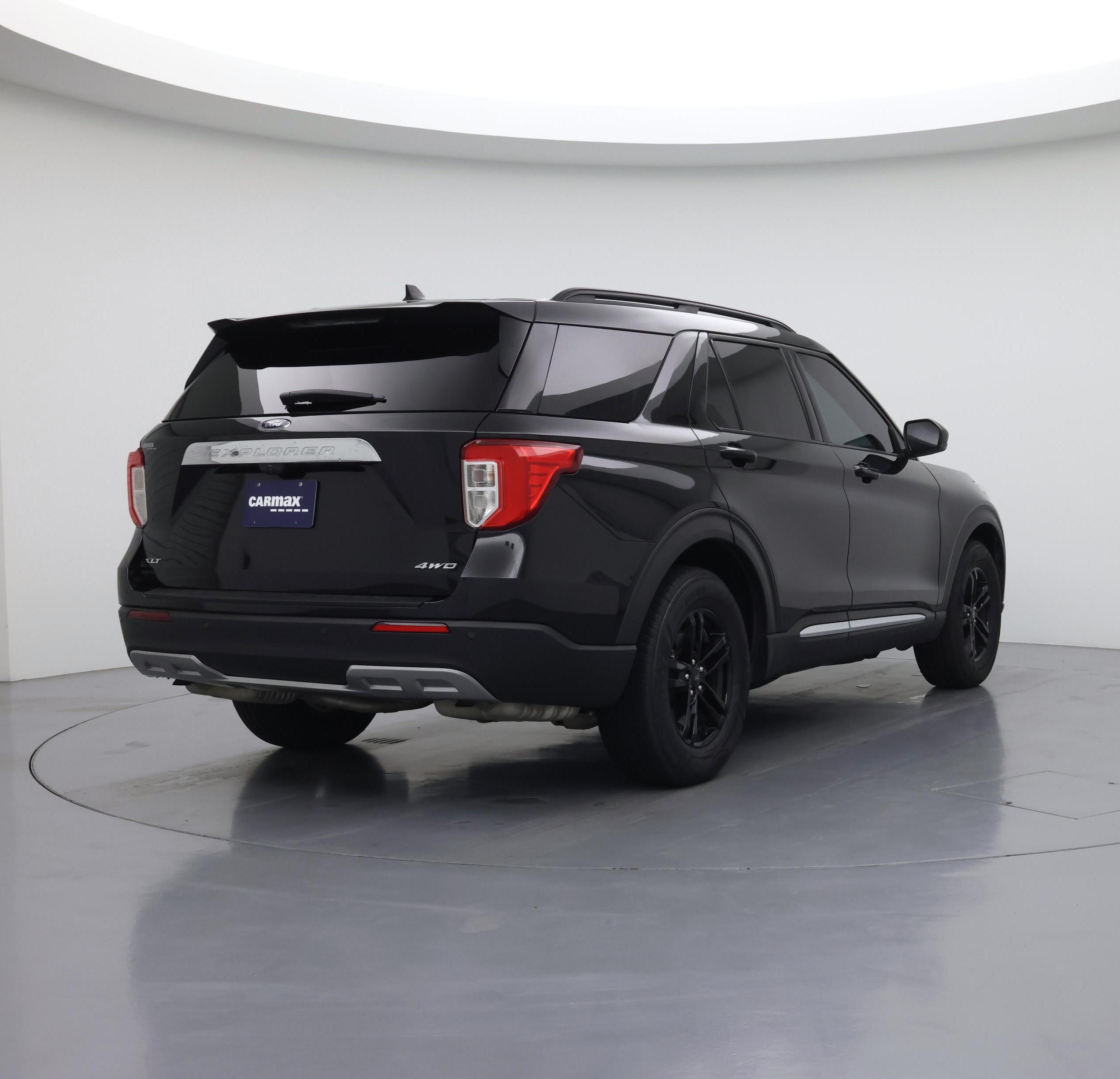 Thumbnail: 2021 Ford Explorer - 8