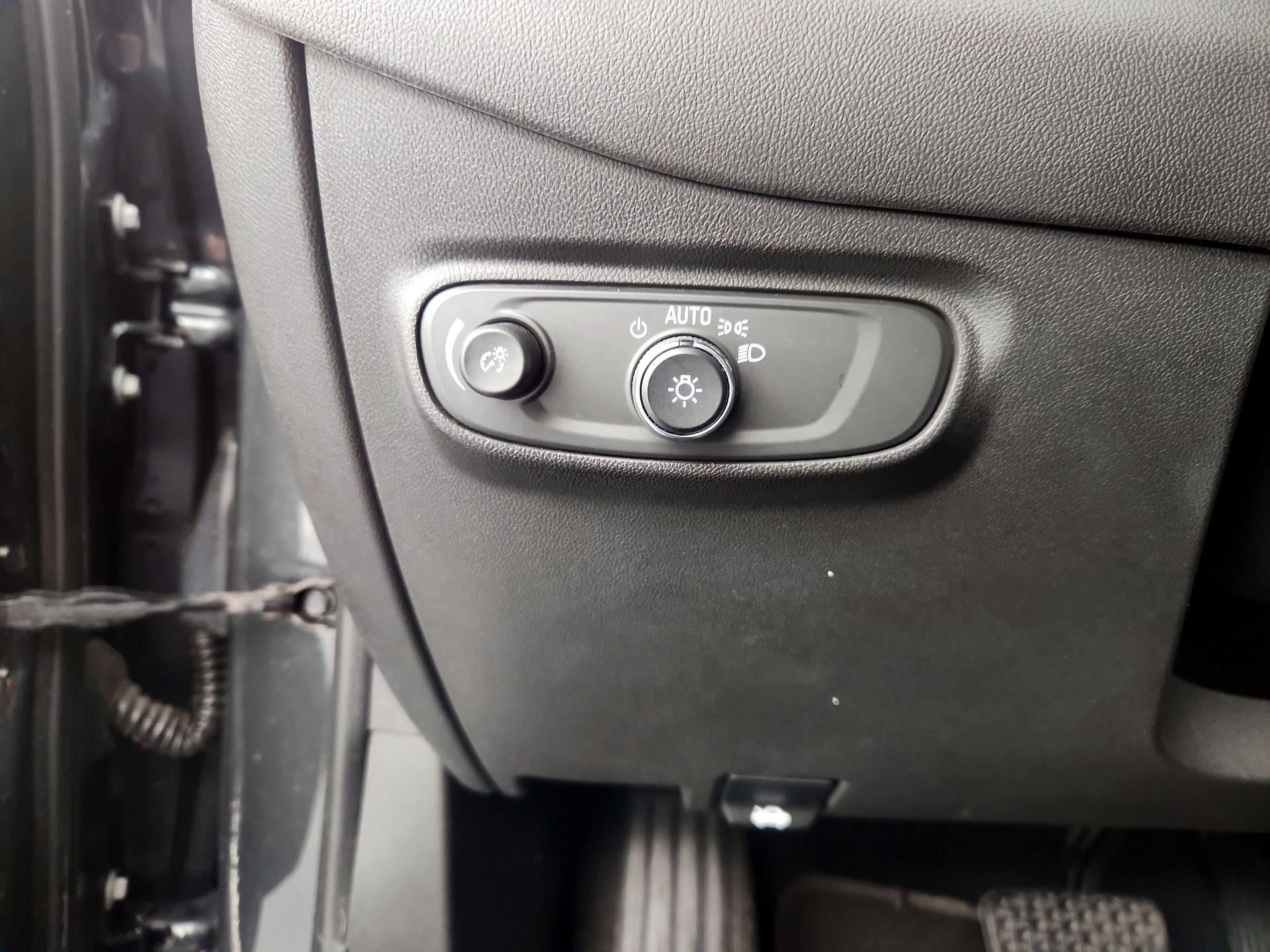 Thumbnail: 2019 Chevrolet Equinox - 13