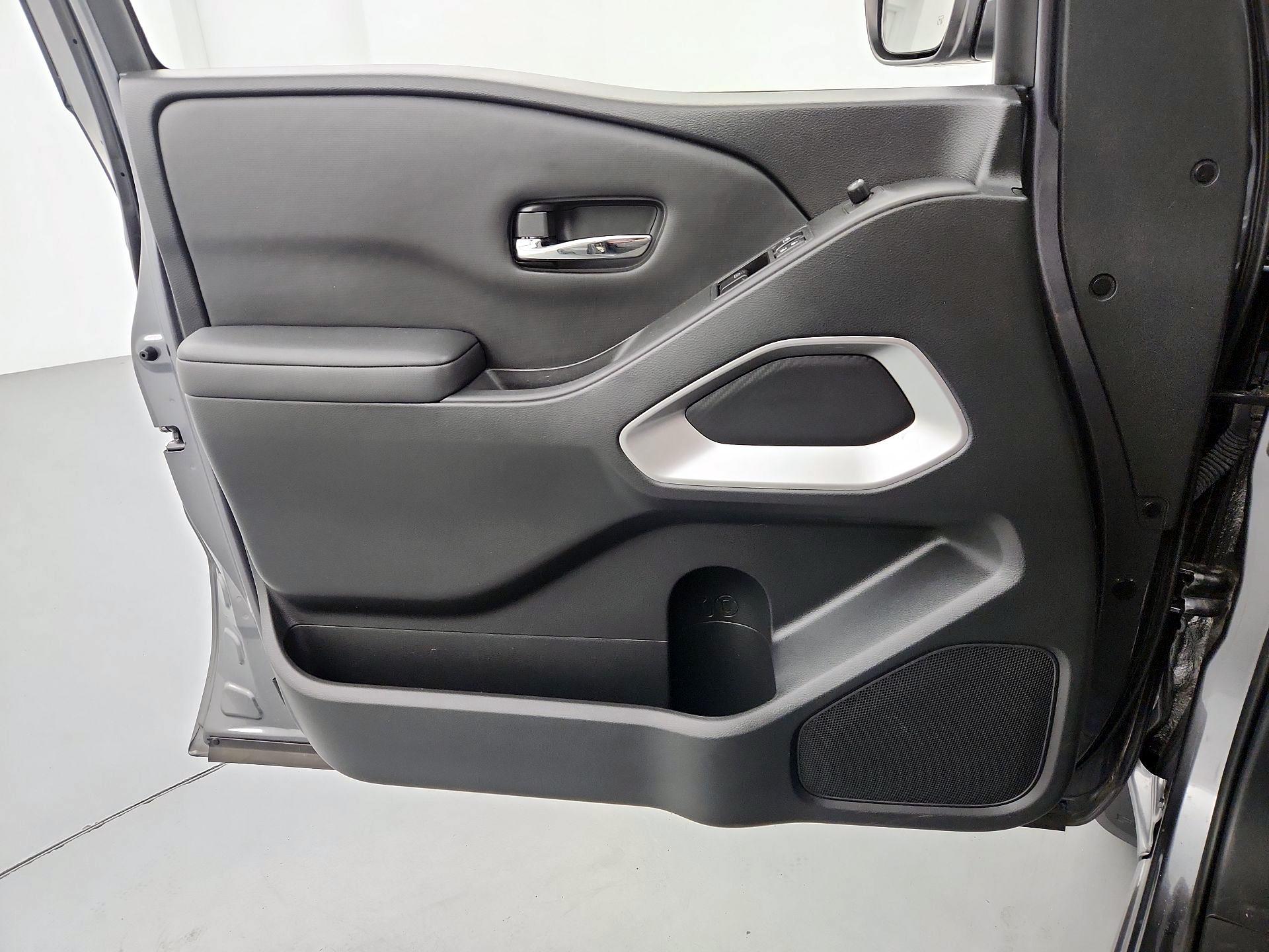 Thumbnail: 2022 Nissan Frontier - 12