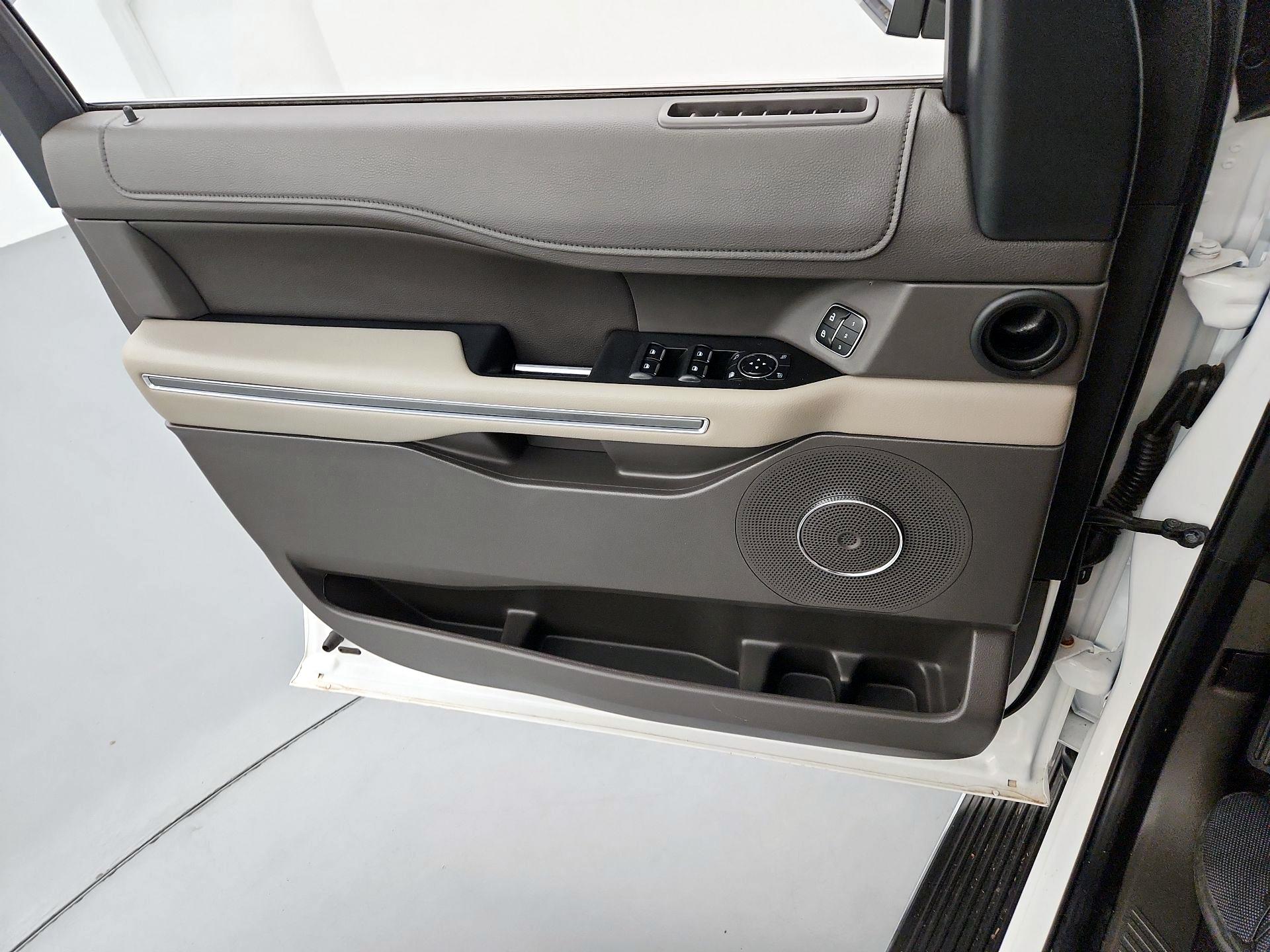 Thumbnail: 2021 Ford Expedition - 12