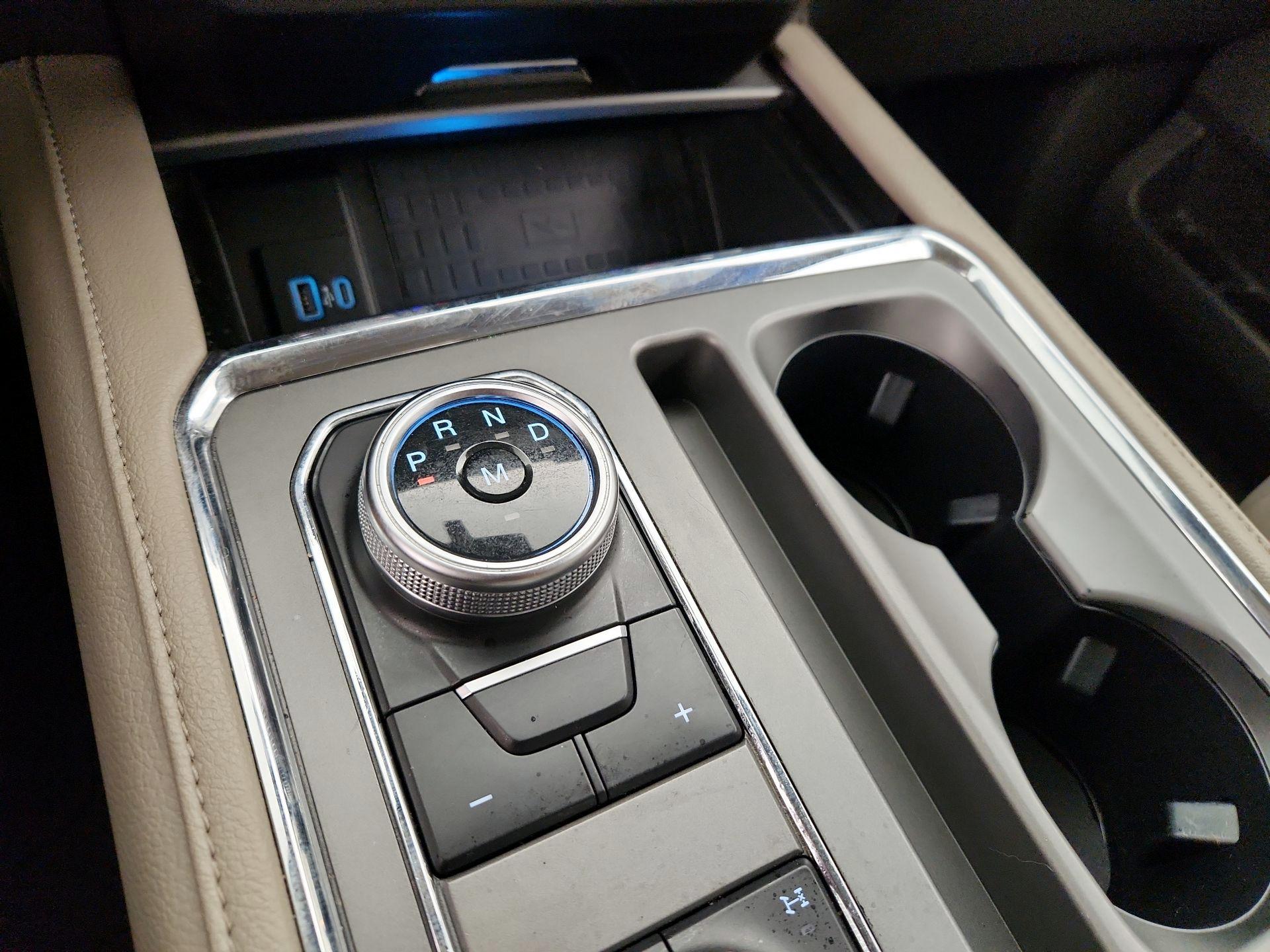 Thumbnail: 2021 Ford Expedition - 17