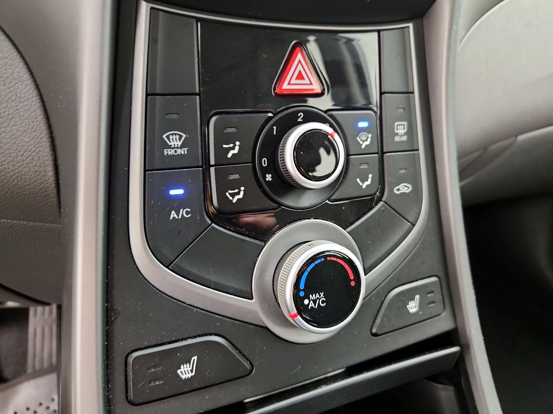 Thumbnail: 2015 Hyundai Elantra - 16
