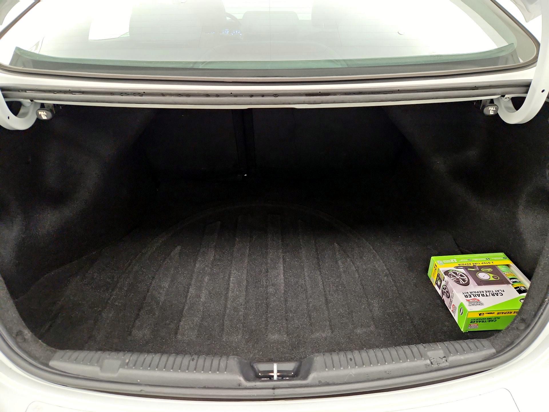 Thumbnail: 2015 Hyundai Elantra - 20