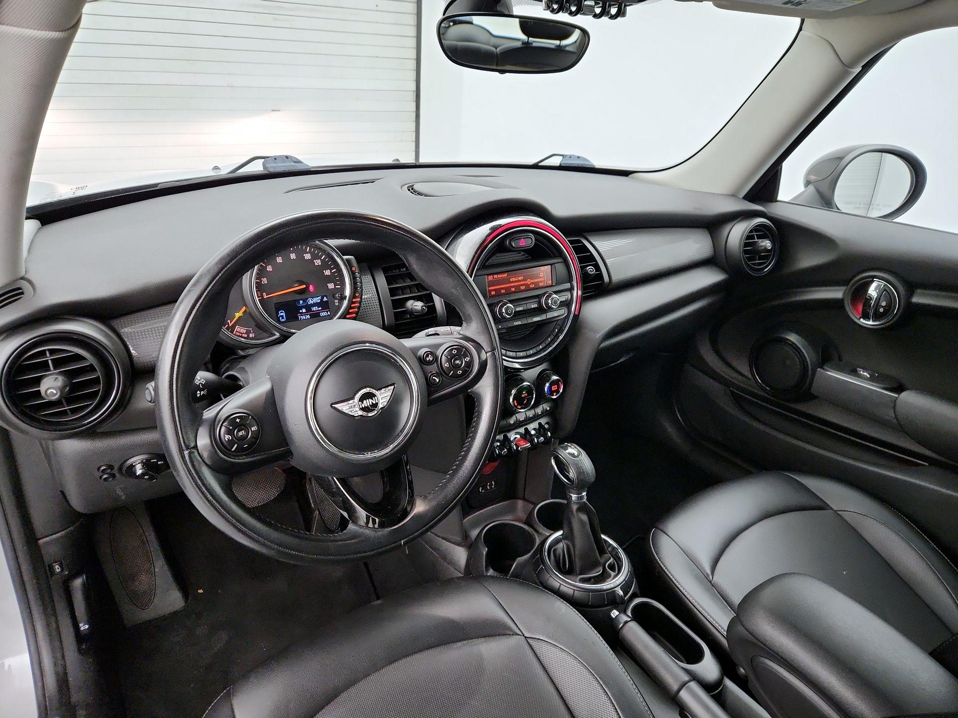 Thumbnail: 2015 MINI Cooper Hardtop - 9
