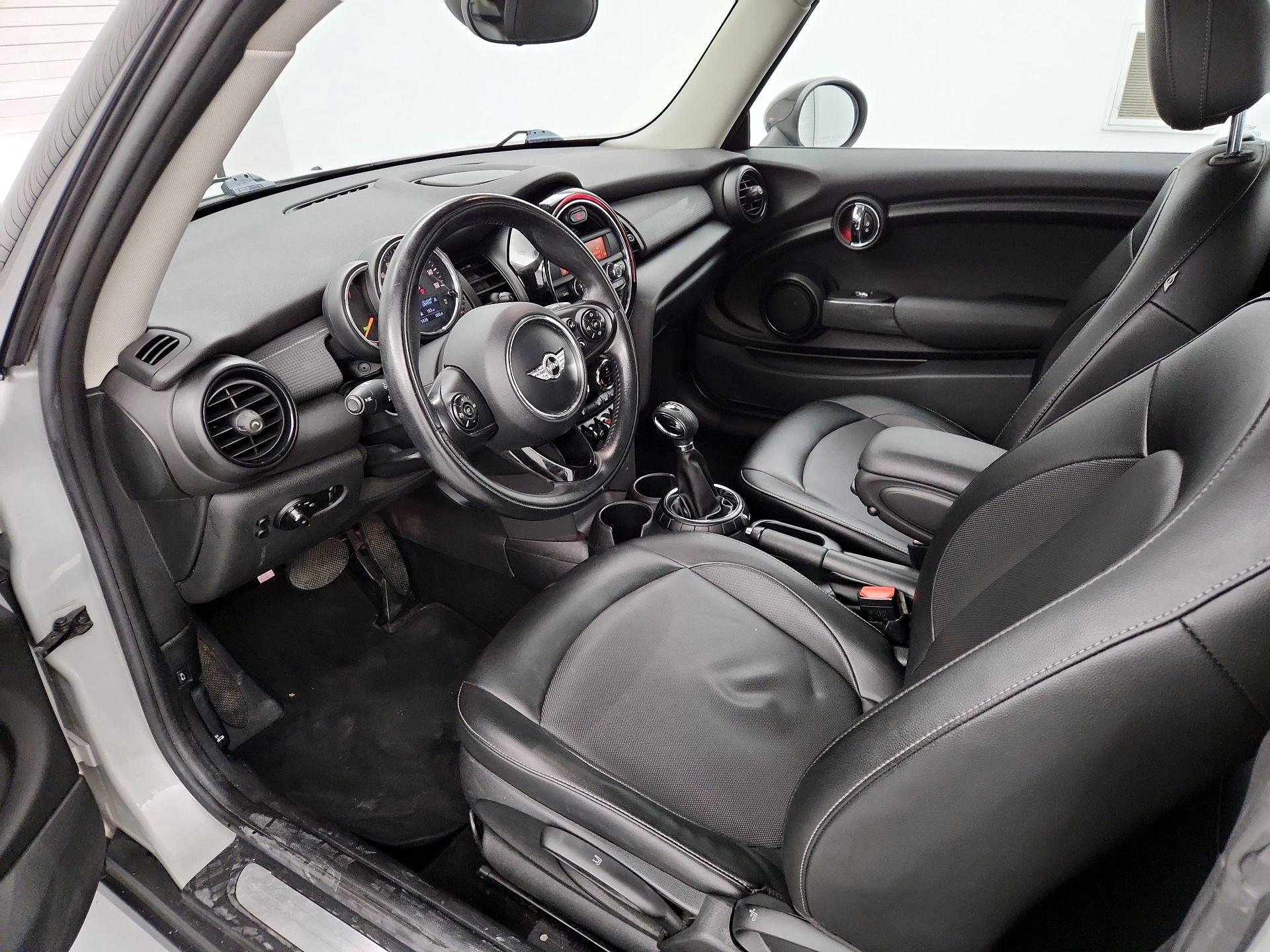 Thumbnail: 2015 MINI Cooper Hardtop - 11