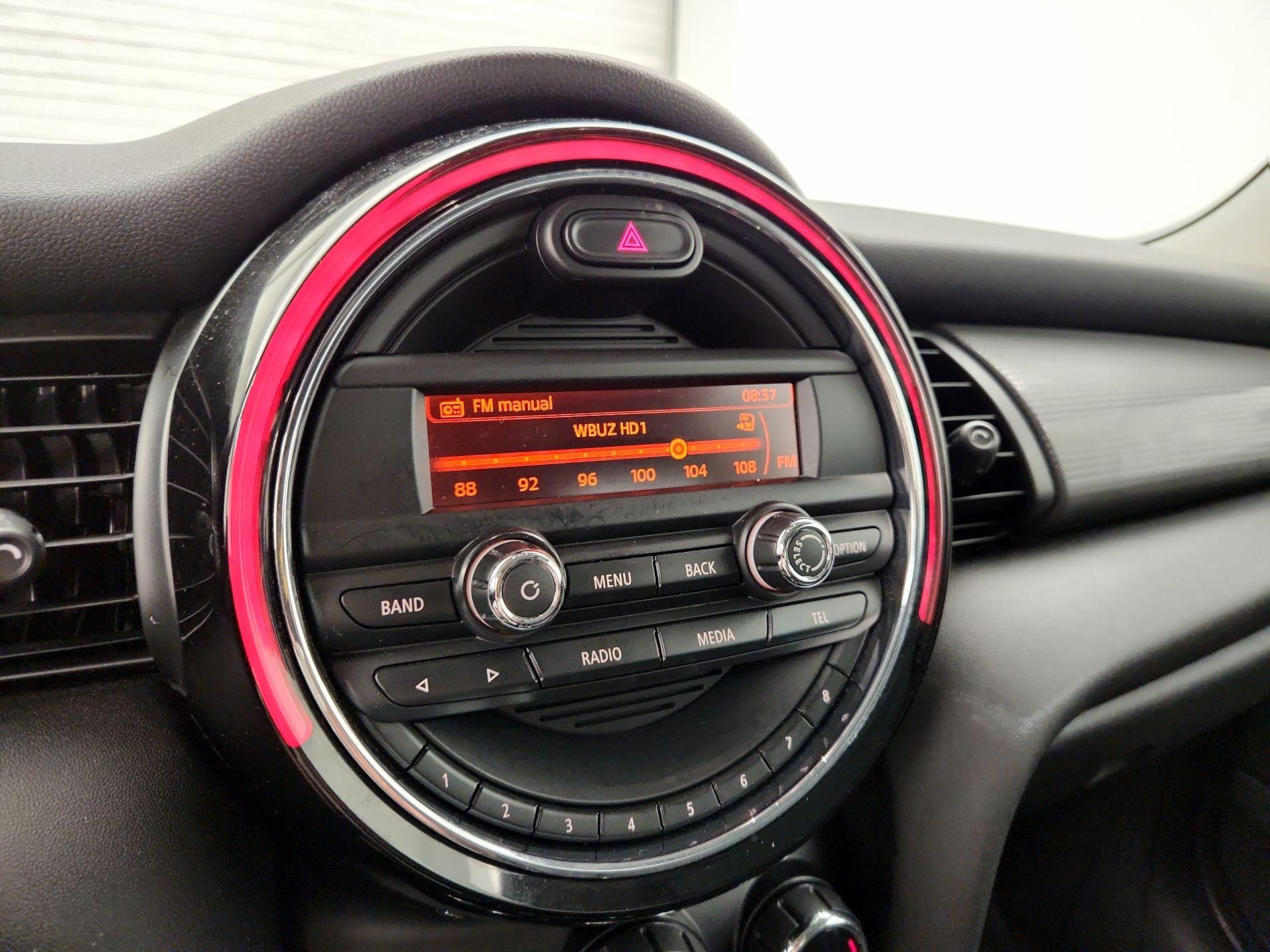 Thumbnail: 2015 MINI Cooper Hardtop - 14