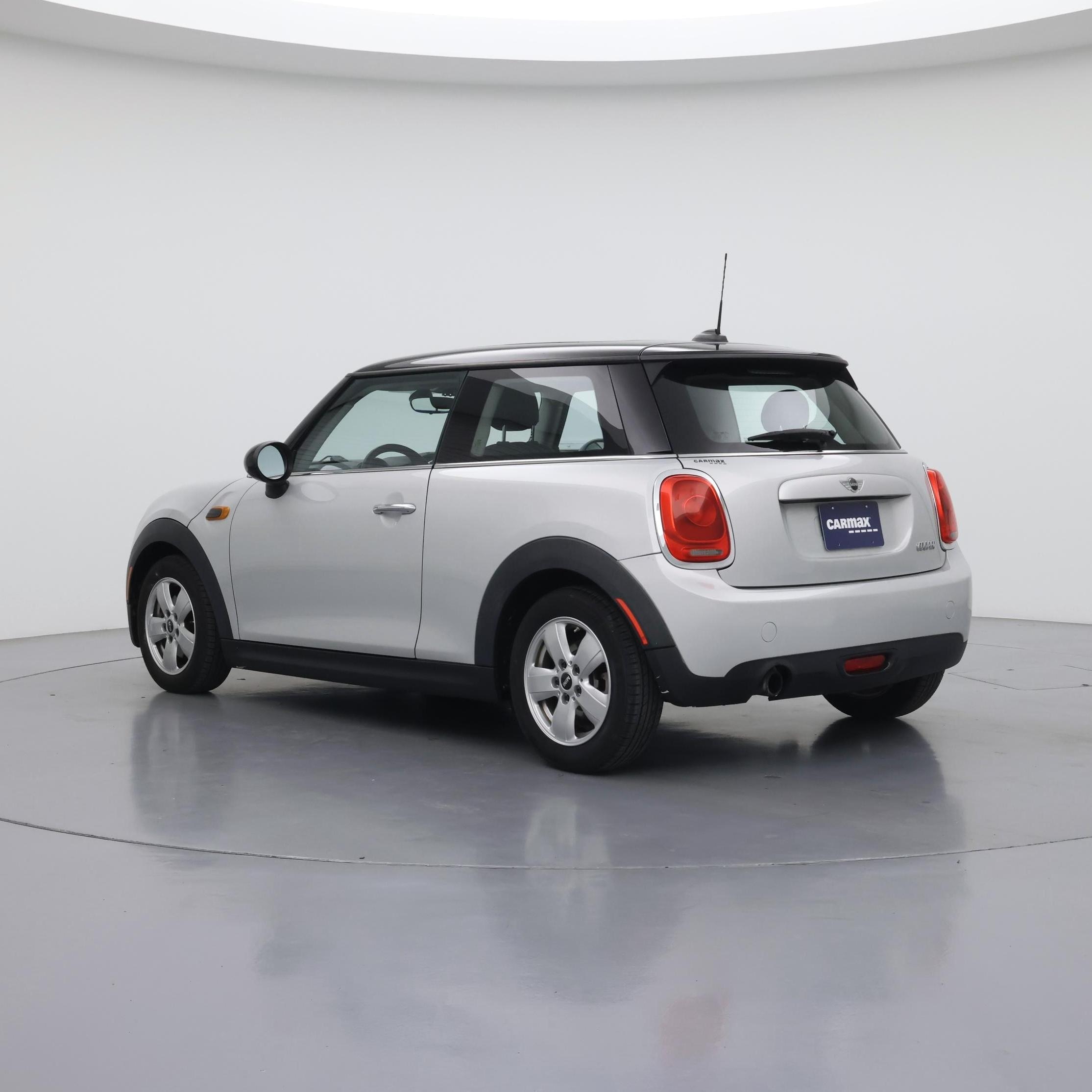 Thumbnail: 2015 MINI Cooper Hardtop - 2