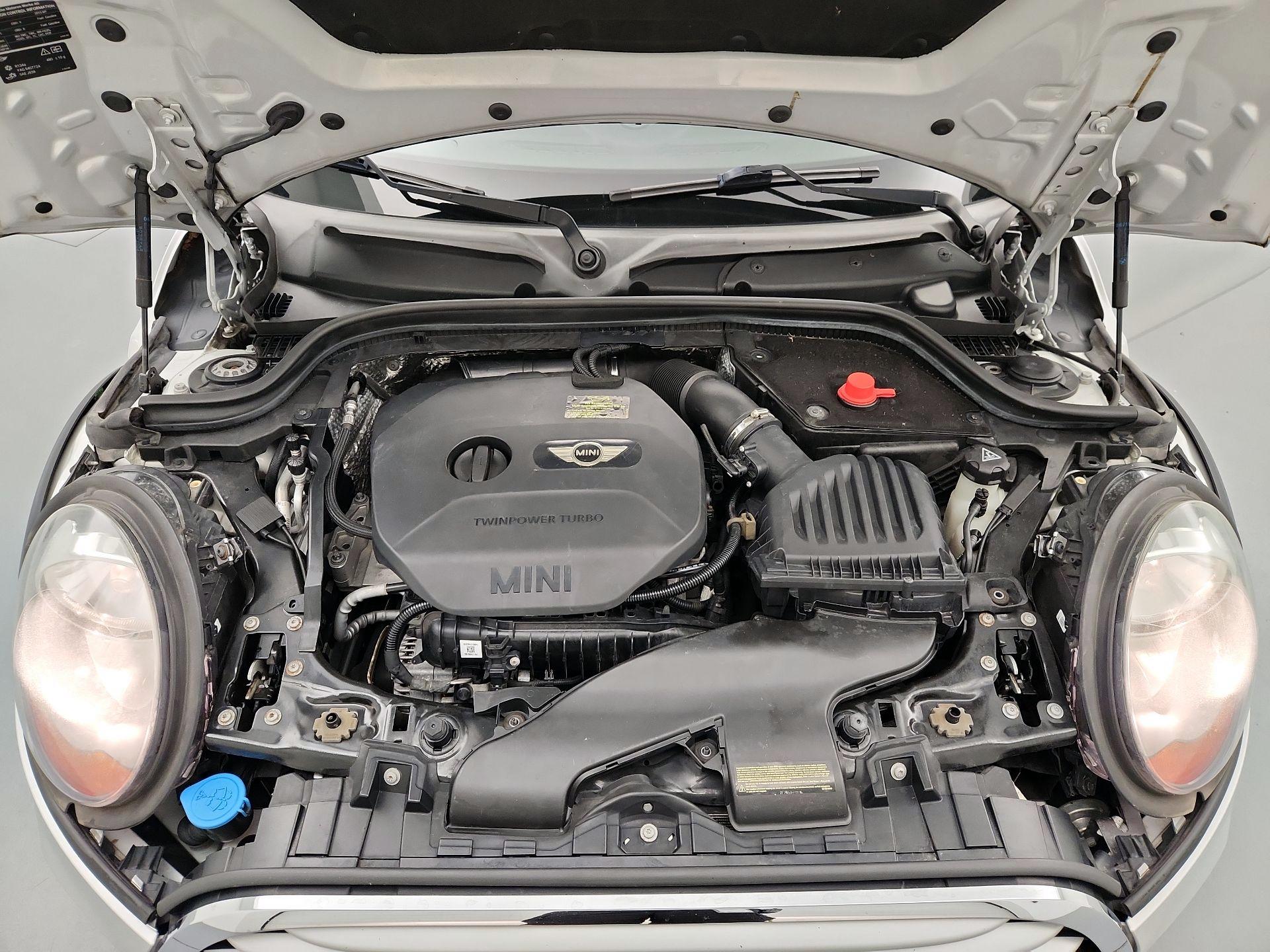 Thumbnail: 2015 MINI Cooper Hardtop - 20