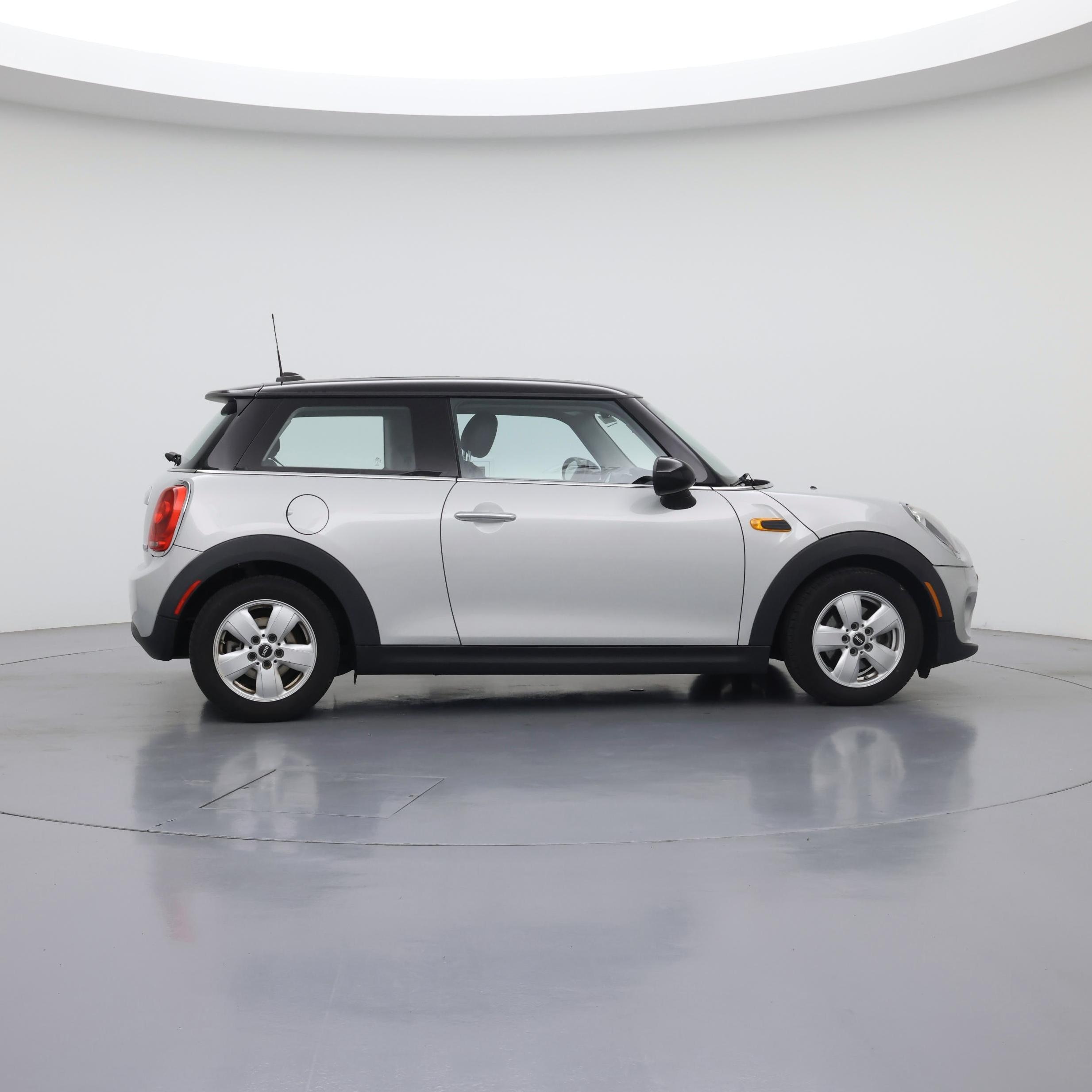 Thumbnail: 2015 MINI Cooper Hardtop - 7