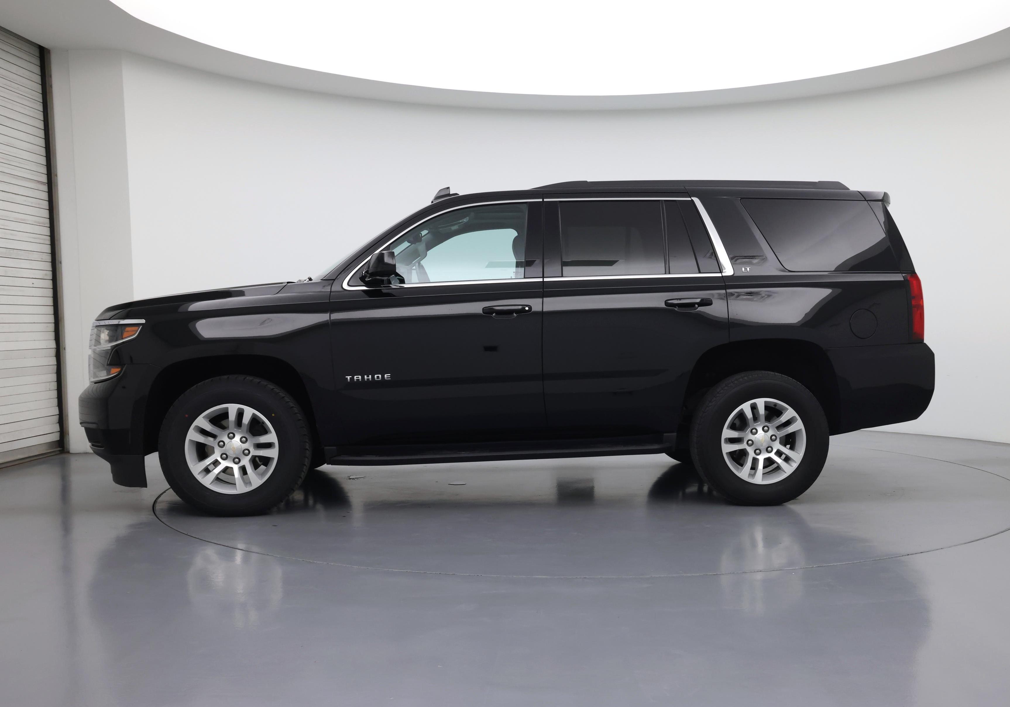 Thumbnail: 2020 Chevrolet Tahoe - 3