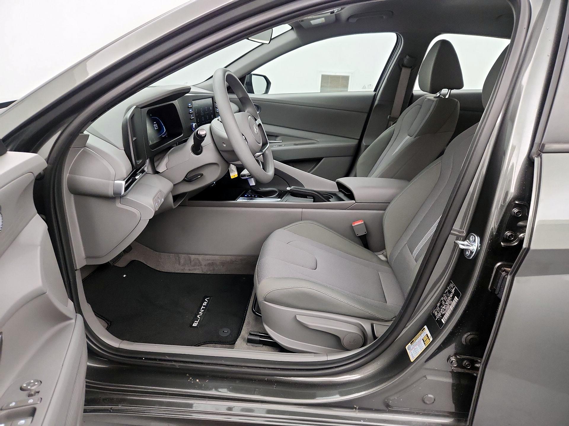 Thumbnail: 2025 Hyundai Elantra - 11