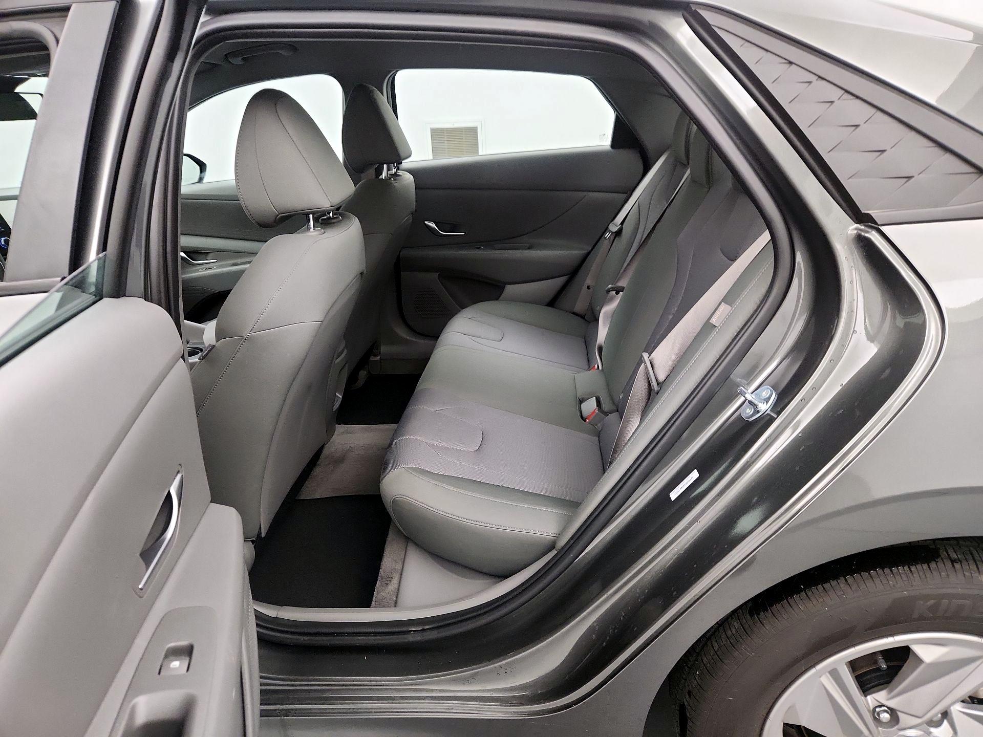 Thumbnail: 2025 Hyundai Elantra - 19