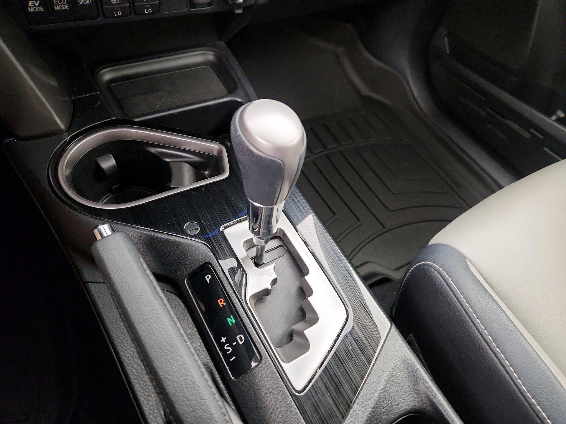 Thumbnail: 2017 Toyota RAV4 - 17