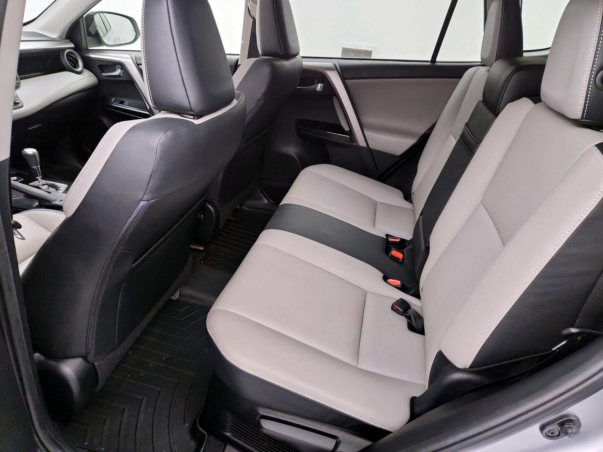 Thumbnail: 2017 Toyota RAV4 - 19