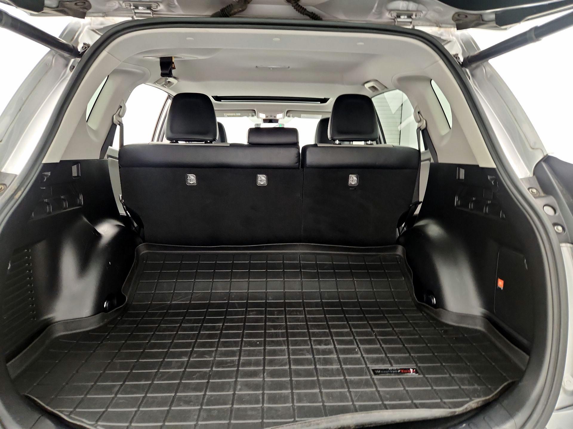 Thumbnail: 2017 Toyota RAV4 - 20