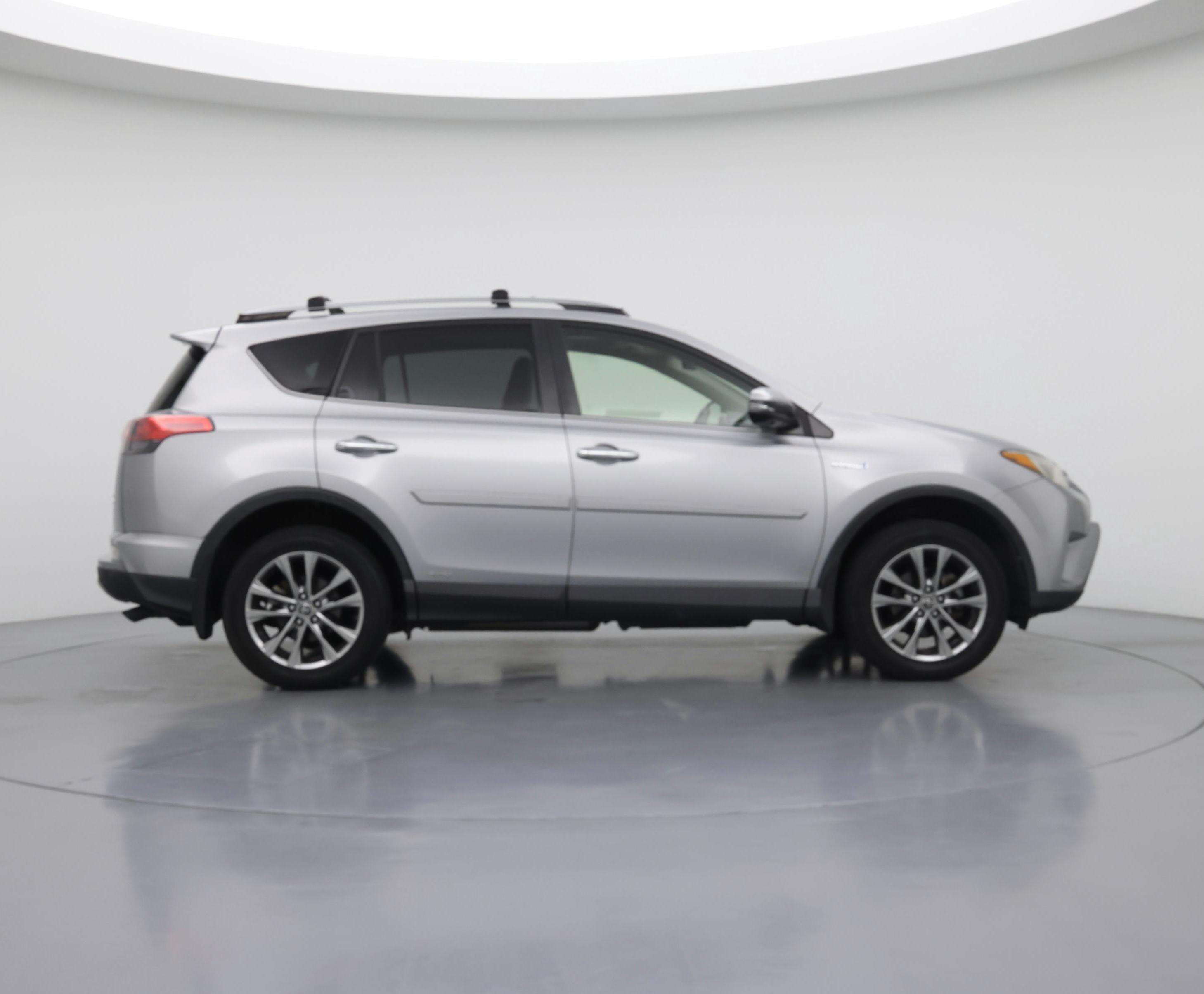 Thumbnail: 2017 Toyota RAV4 - 7