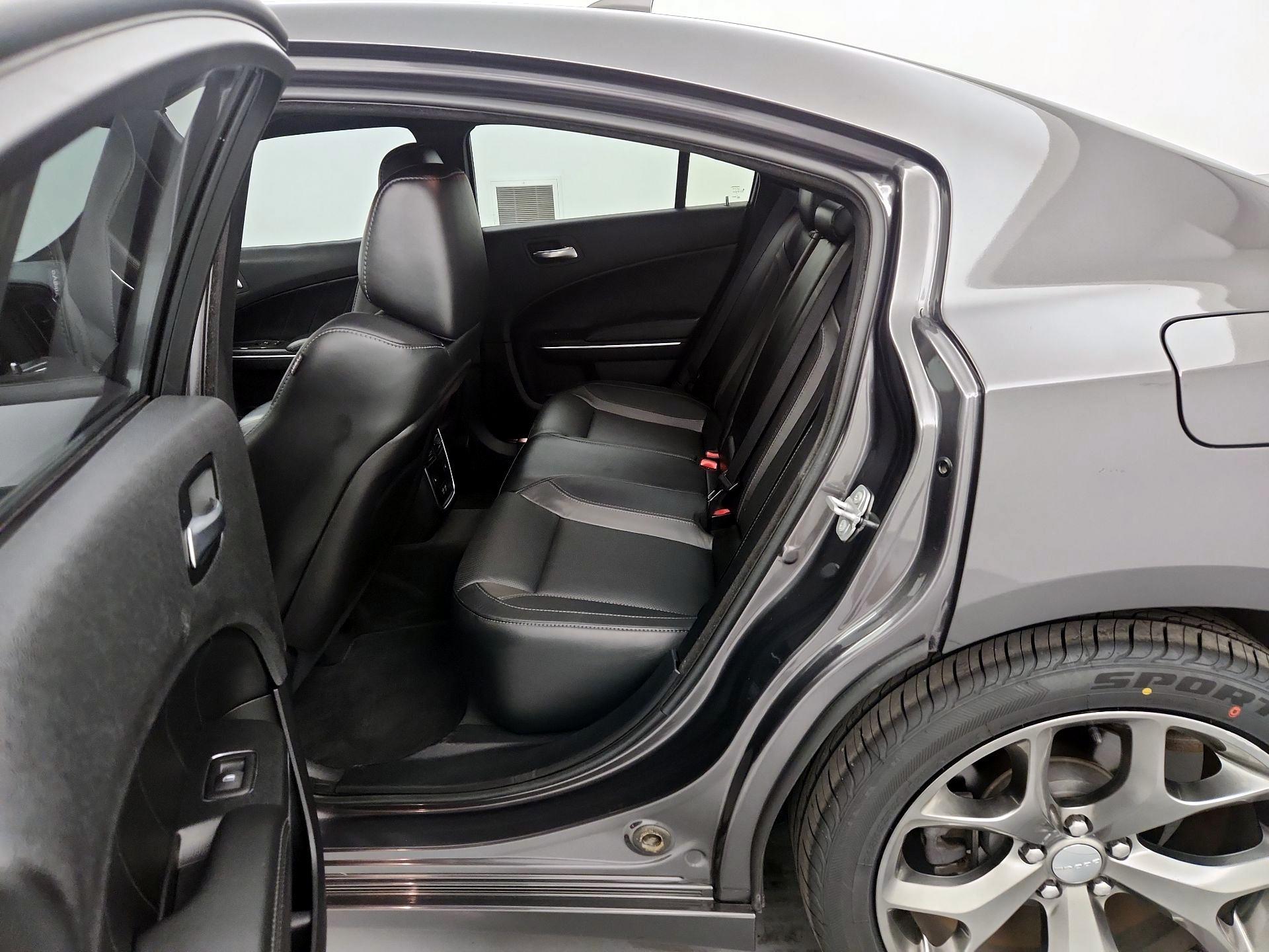 Thumbnail: 2016 Dodge Charger - 19