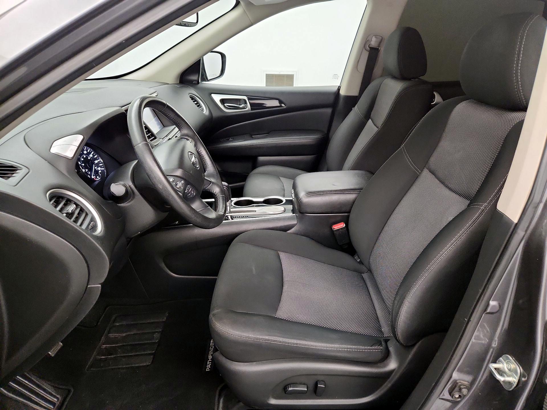 Thumbnail: 2019 Nissan Pathfinder - 11