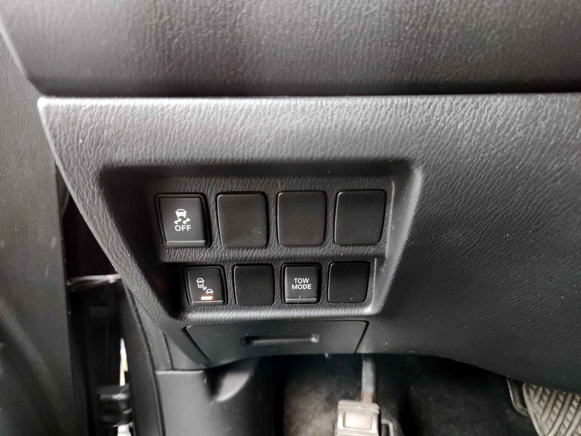 Thumbnail: 2019 Nissan Pathfinder - 13