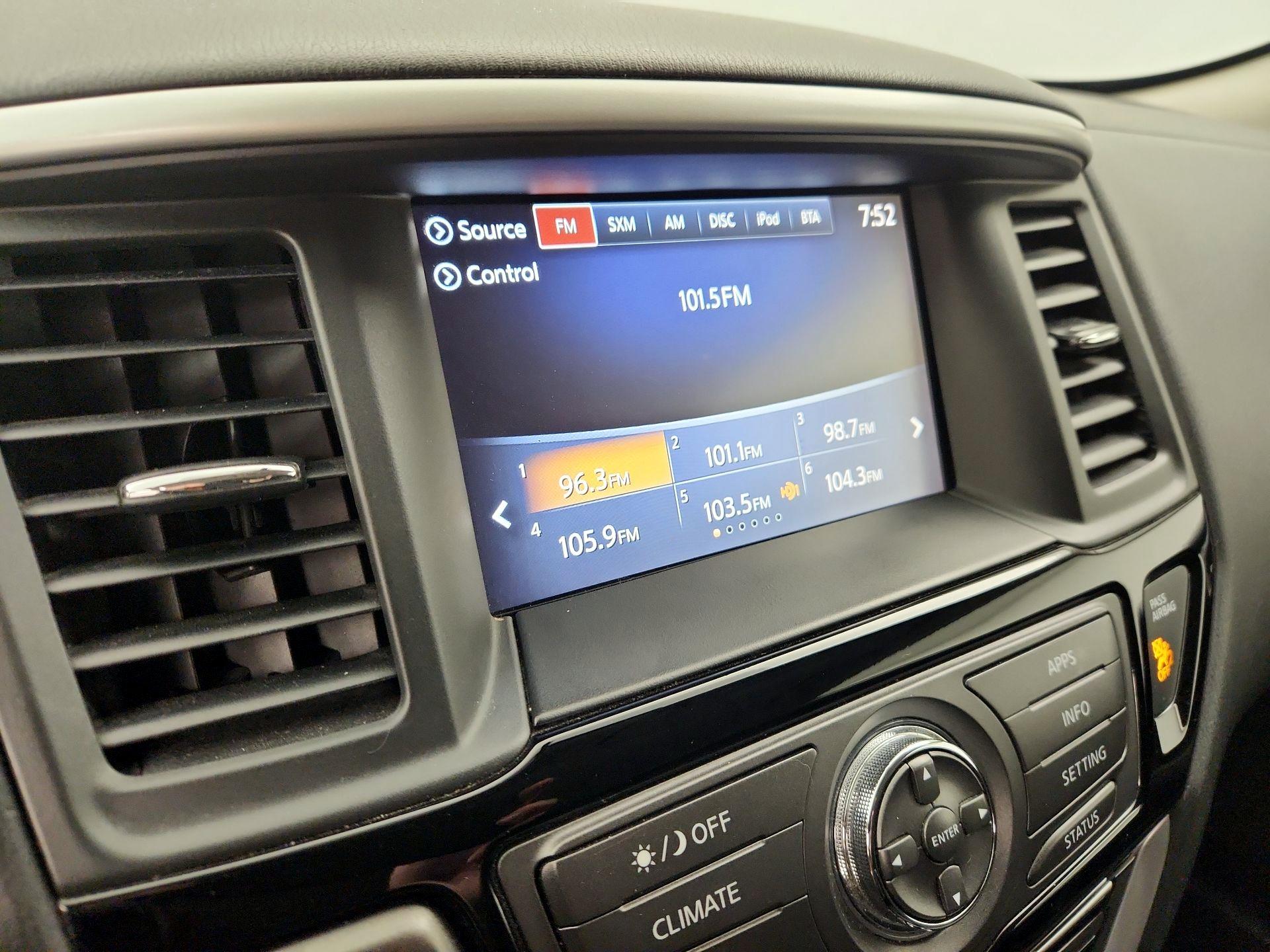 Thumbnail: 2019 Nissan Pathfinder - 15