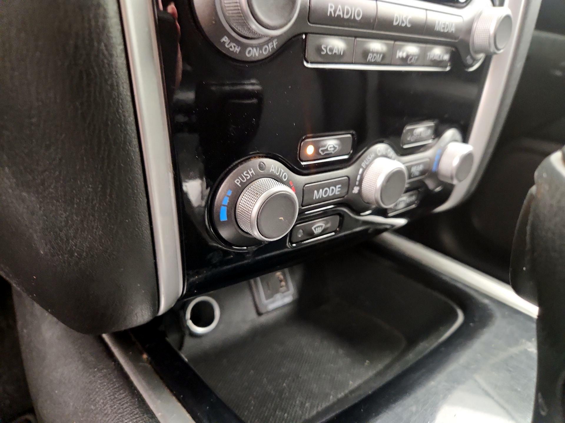 Thumbnail: 2019 Nissan Pathfinder - 16