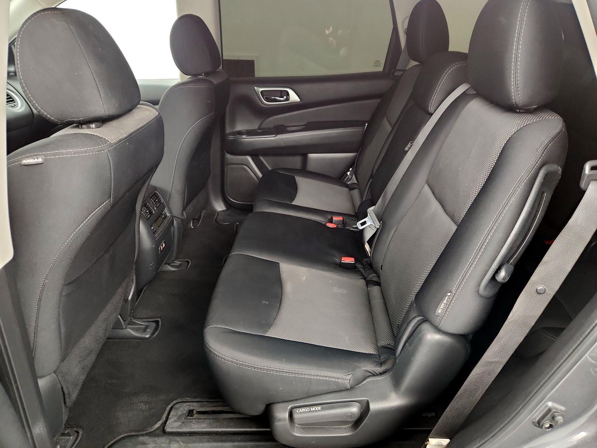 Thumbnail: 2019 Nissan Pathfinder - 19