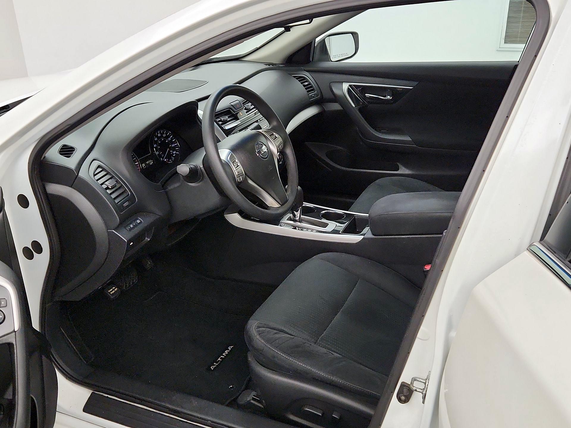 Thumbnail: 2014 Nissan Altima - 11