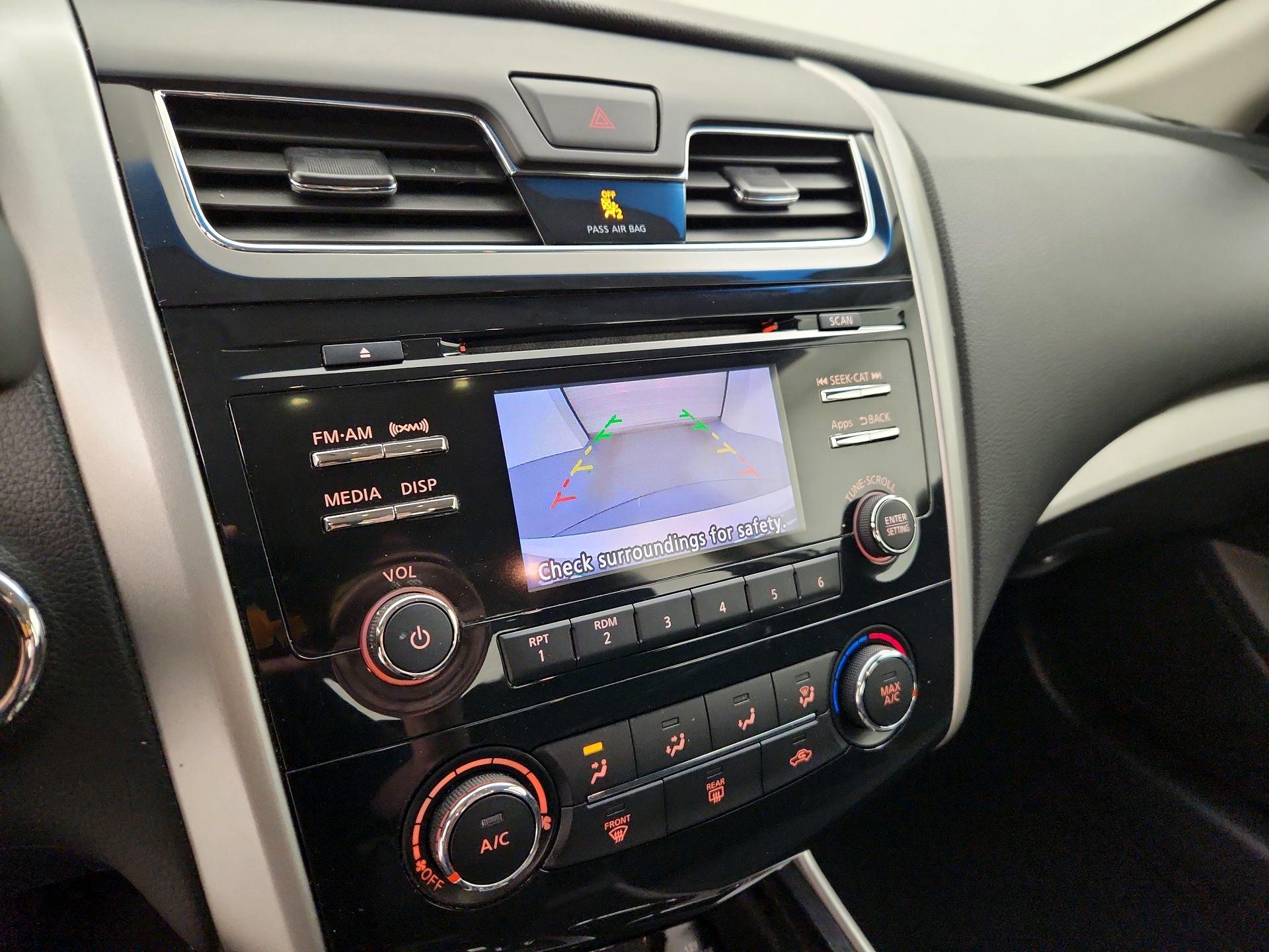 Thumbnail: 2014 Nissan Altima - 14