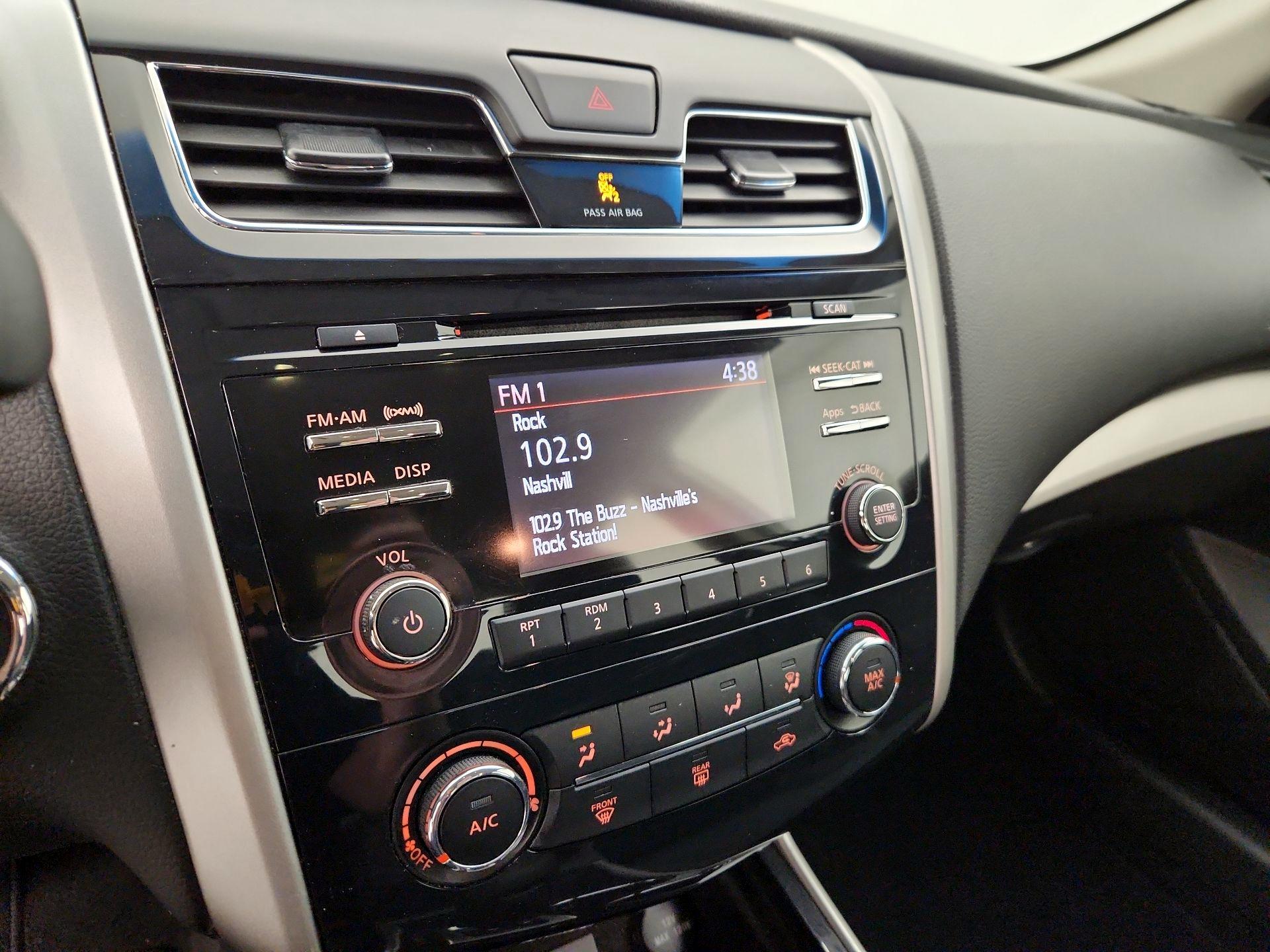 Thumbnail: 2014 Nissan Altima - 15