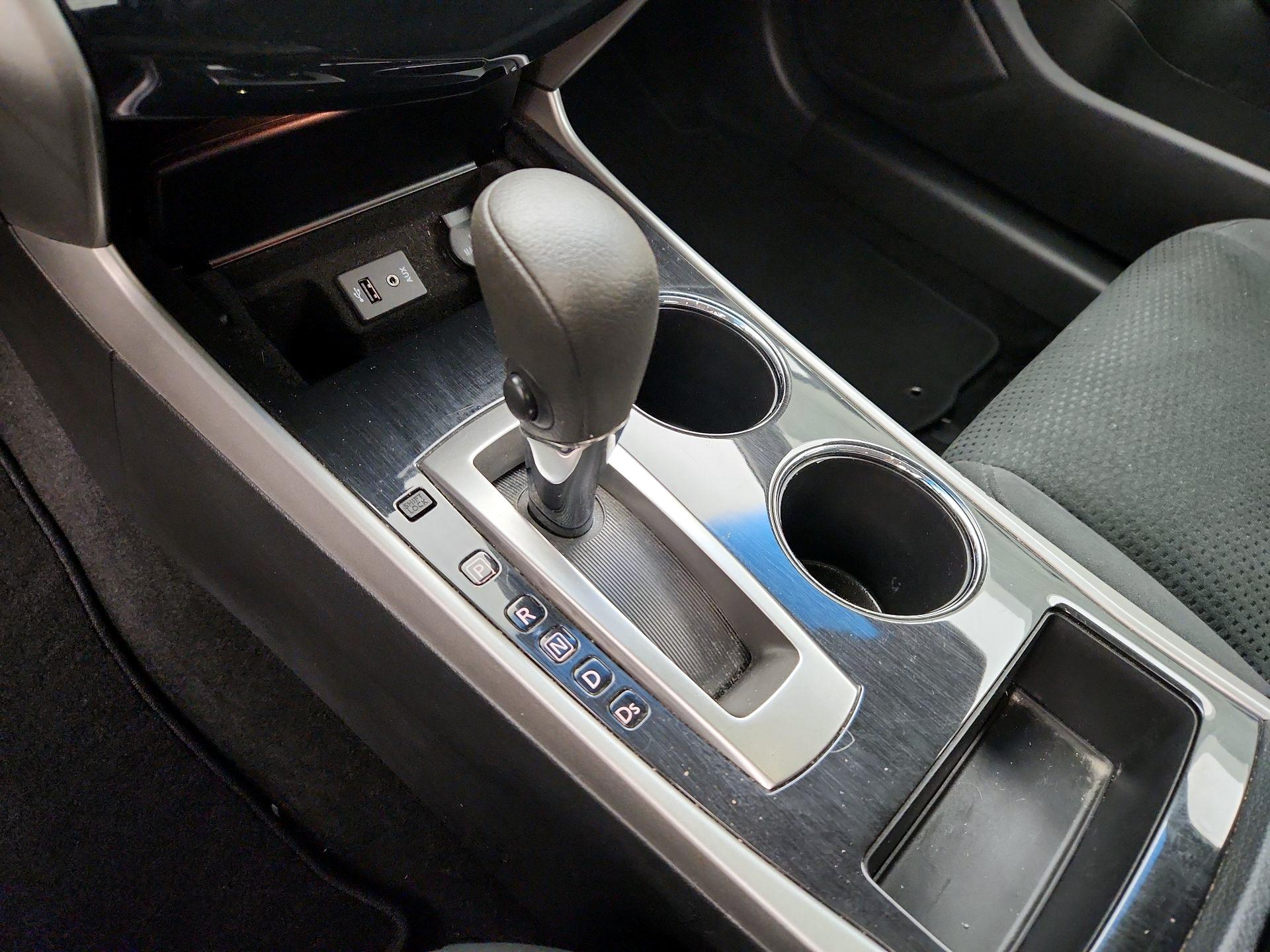 Thumbnail: 2014 Nissan Altima - 17