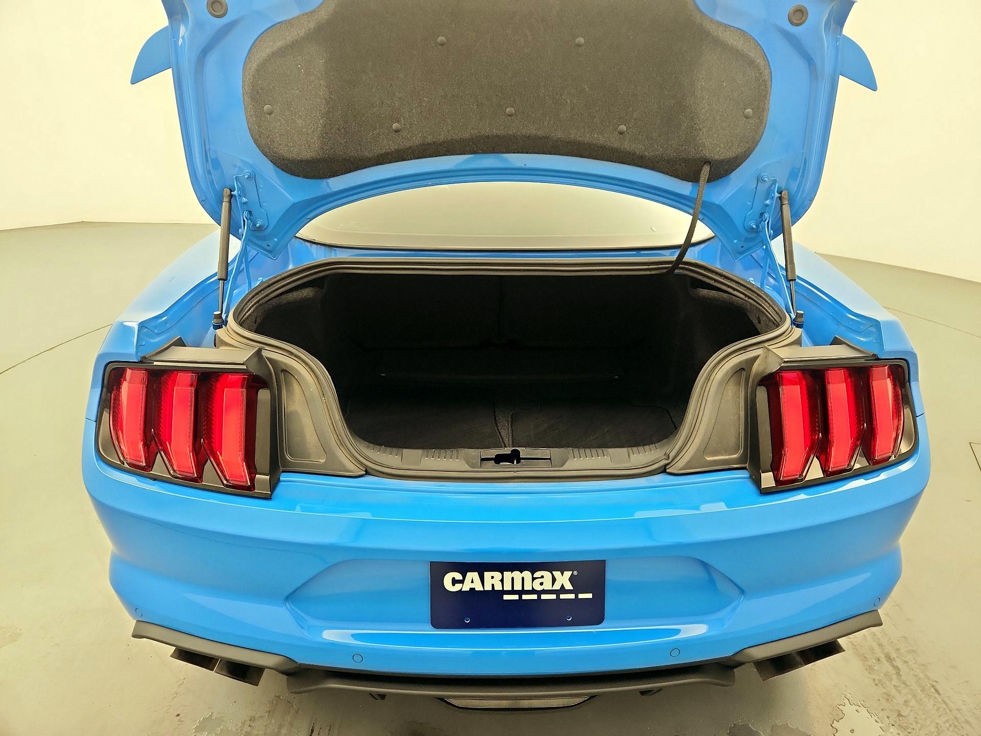 Thumbnail: 2022 Ford Mustang - 20