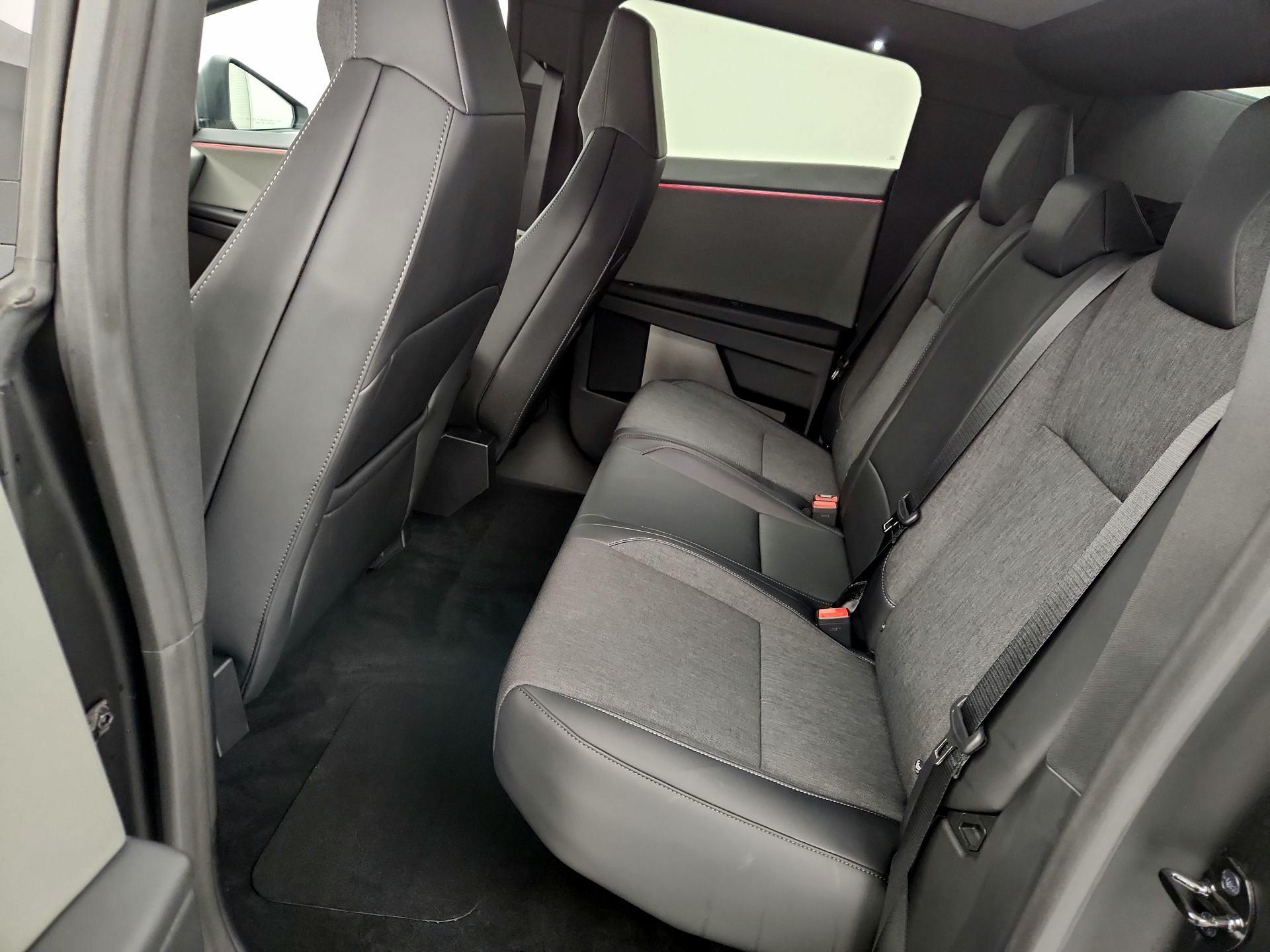 Thumbnail: 2025 Tesla Cybertruck - 19