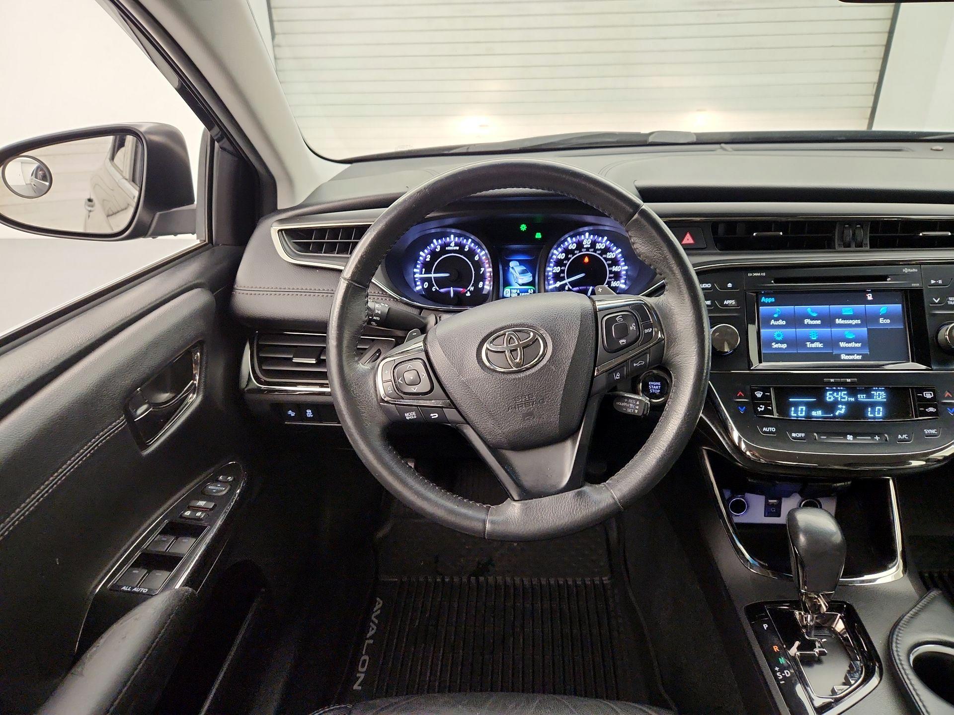 Thumbnail: 2018 Toyota Avalon - 10