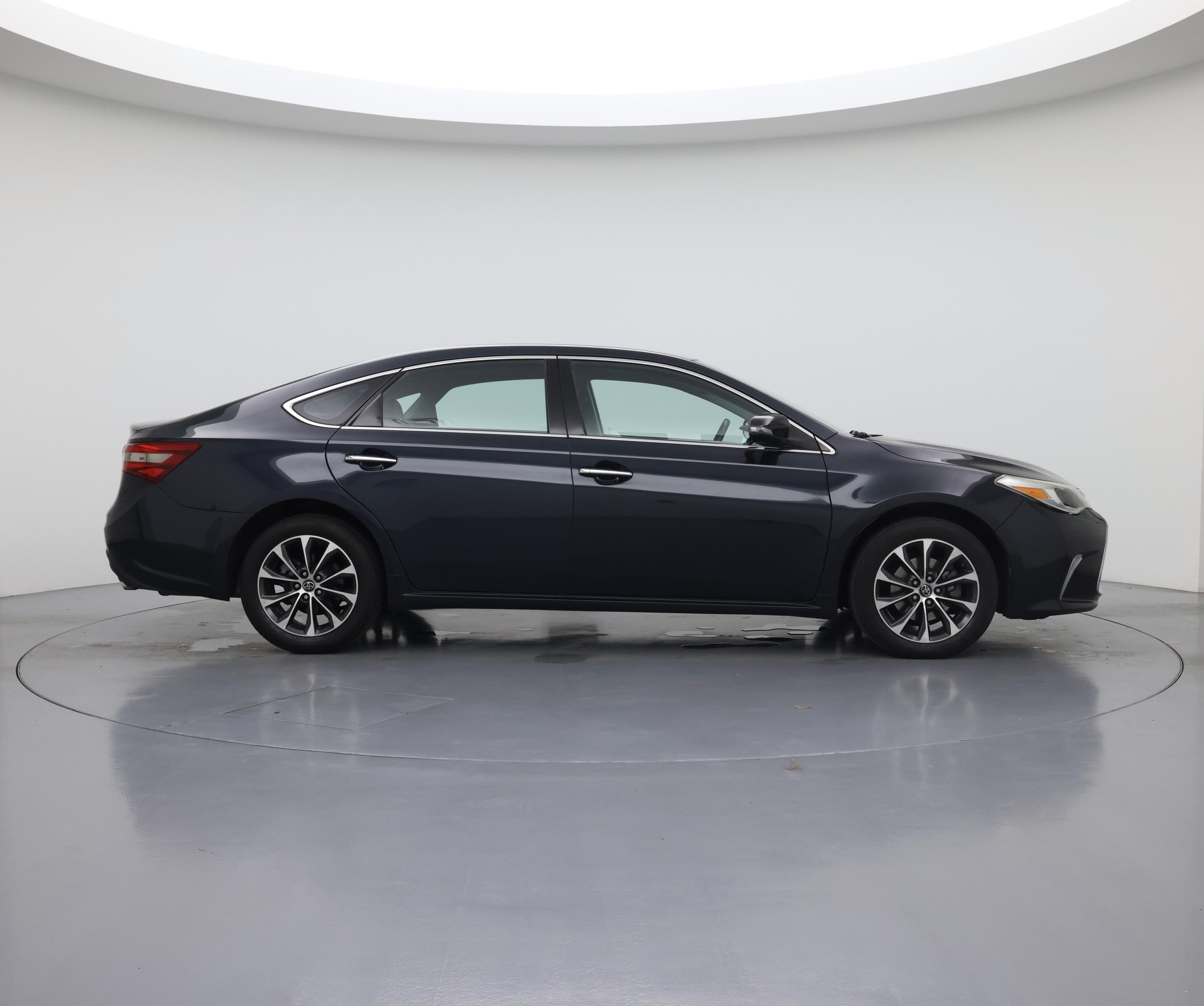 Thumbnail: 2018 Toyota Avalon - 7