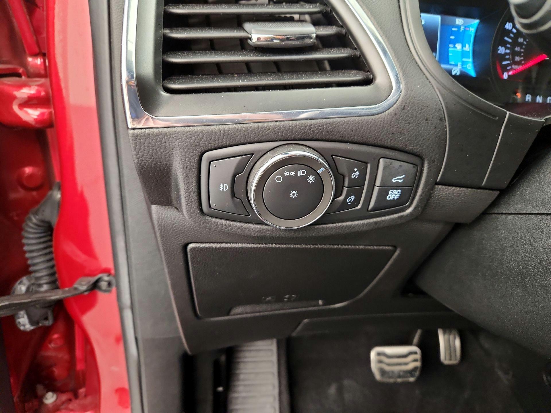 Thumbnail: 2022 Ford Edge - 13