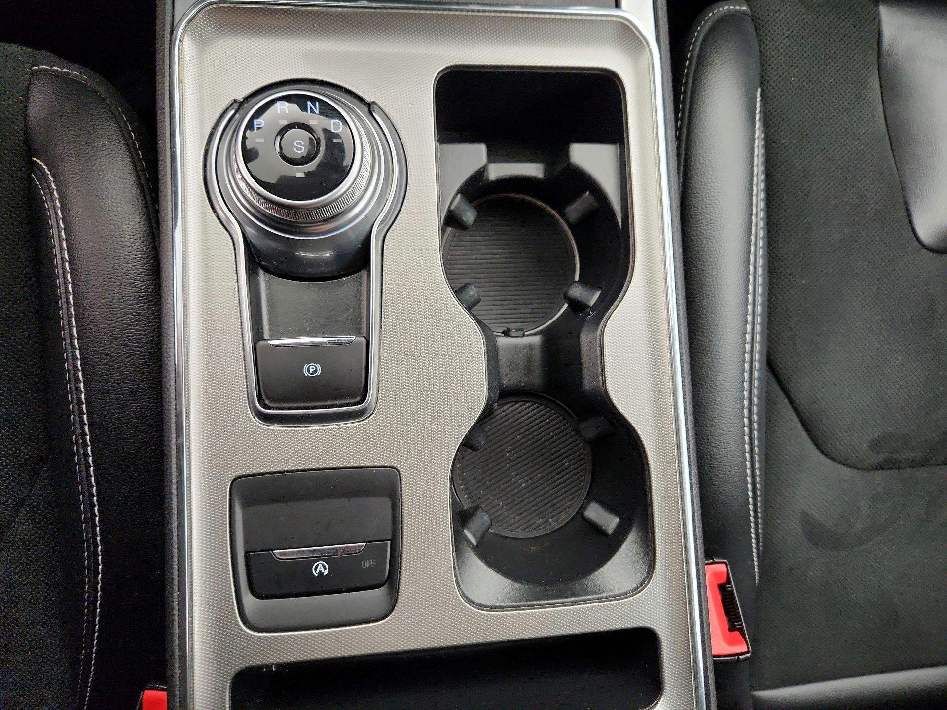 Thumbnail: 2022 Ford Edge - 17