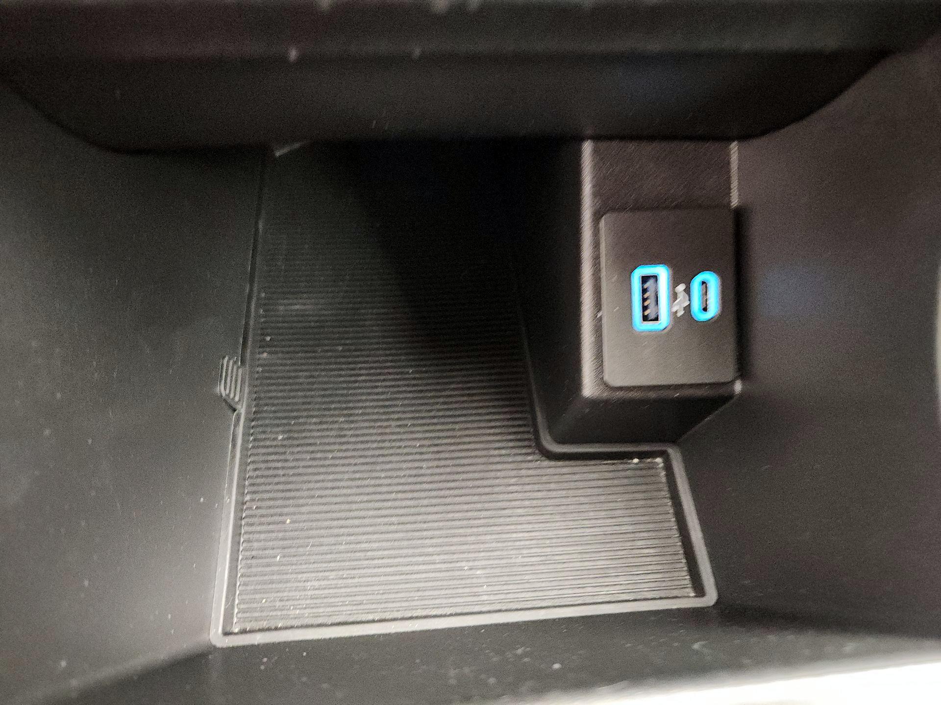 Thumbnail: 2022 Ford Edge - 18