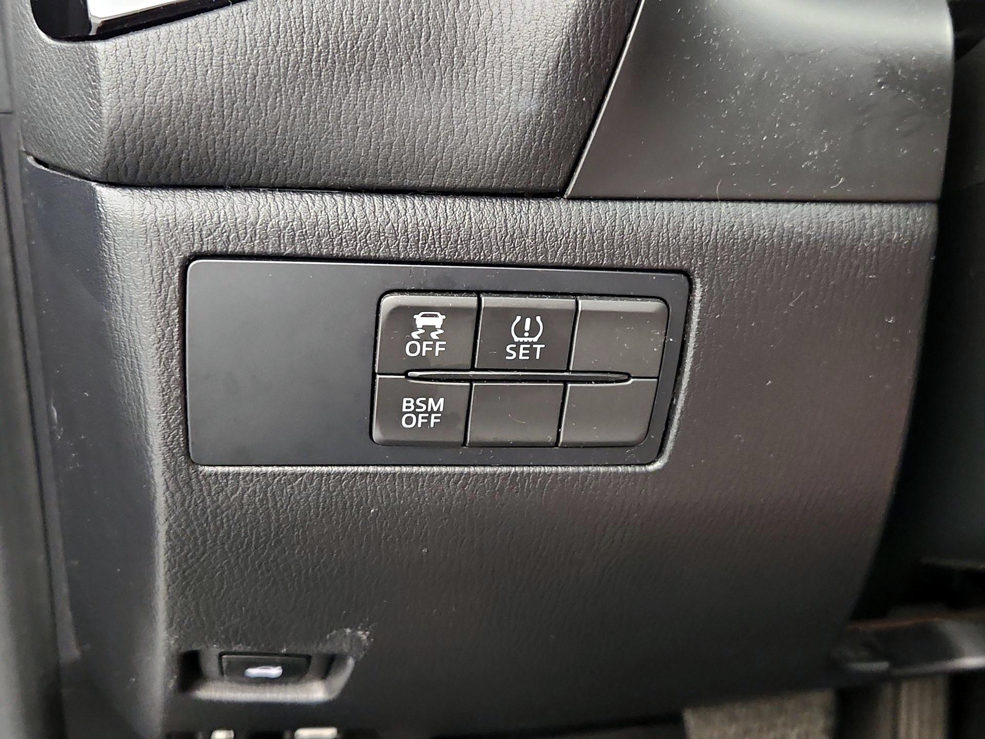 Thumbnail: 2016 Mazda Mazda3 - 13