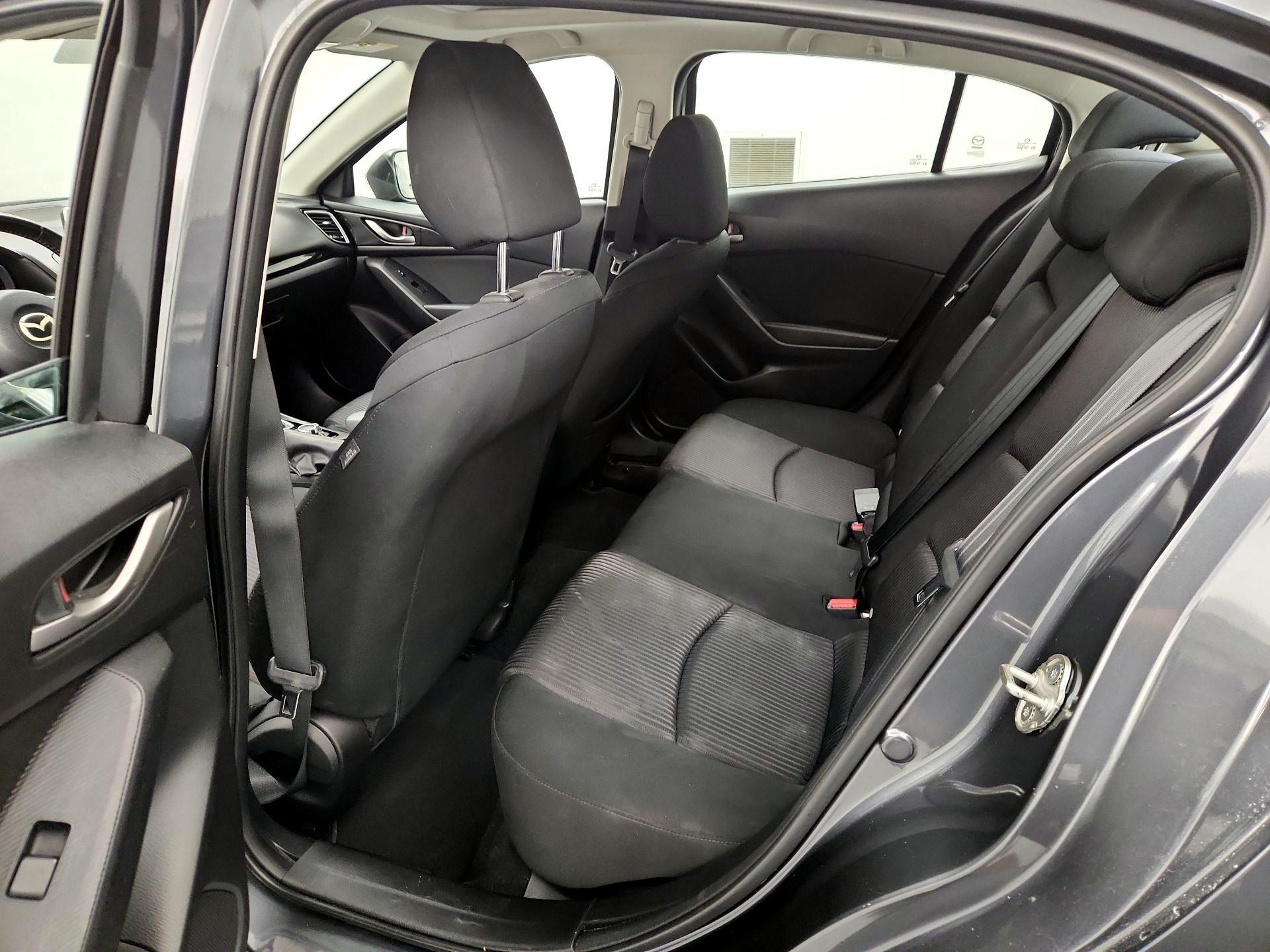 Thumbnail: 2016 Mazda Mazda3 - 19